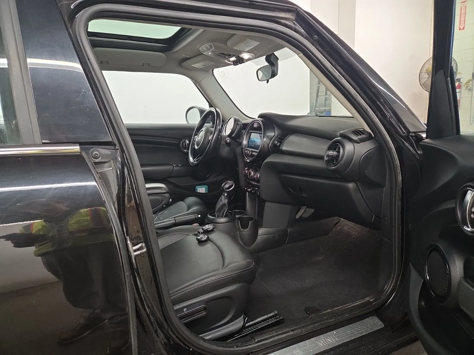 Right Side Interior Photo