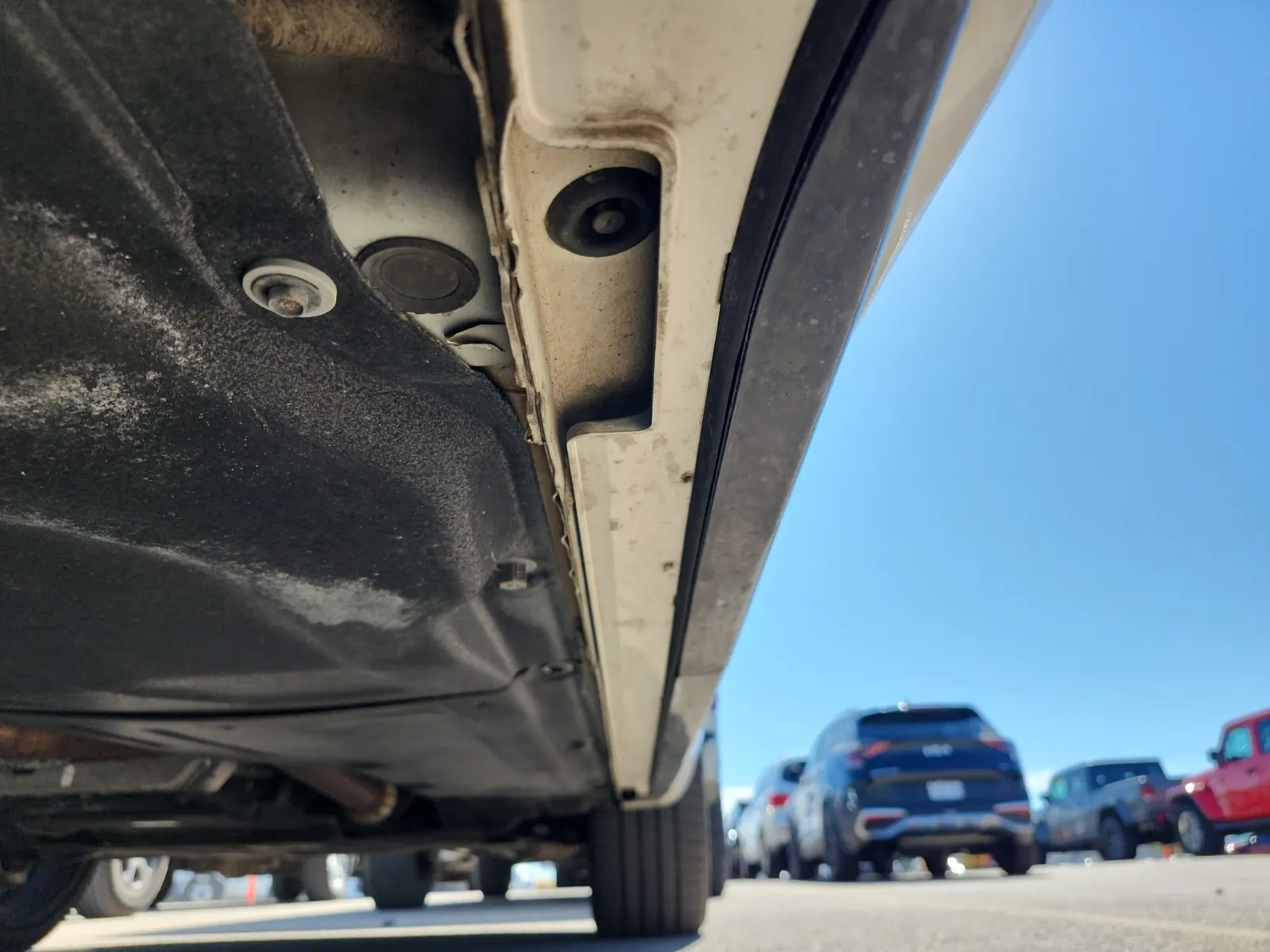 Undercarriage - Passenger Photo