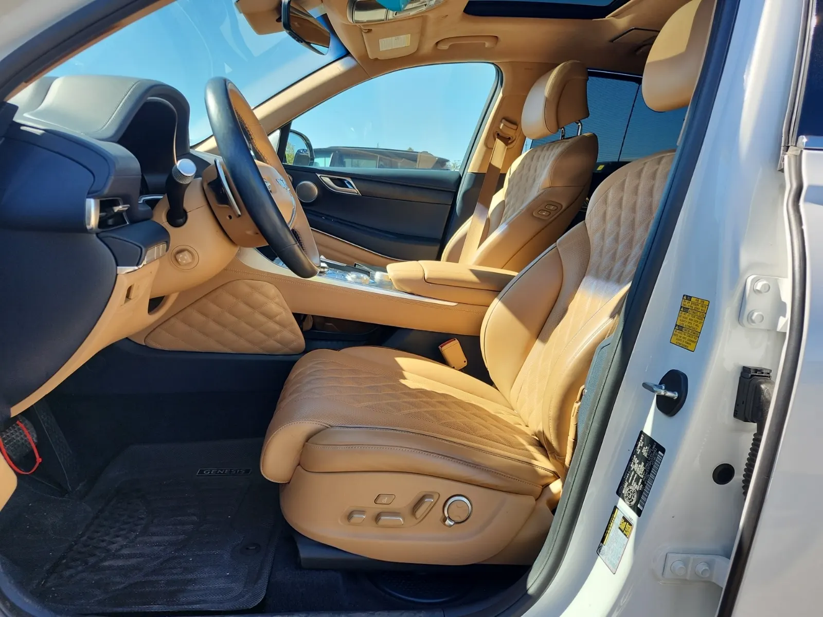 Front Interior Photo