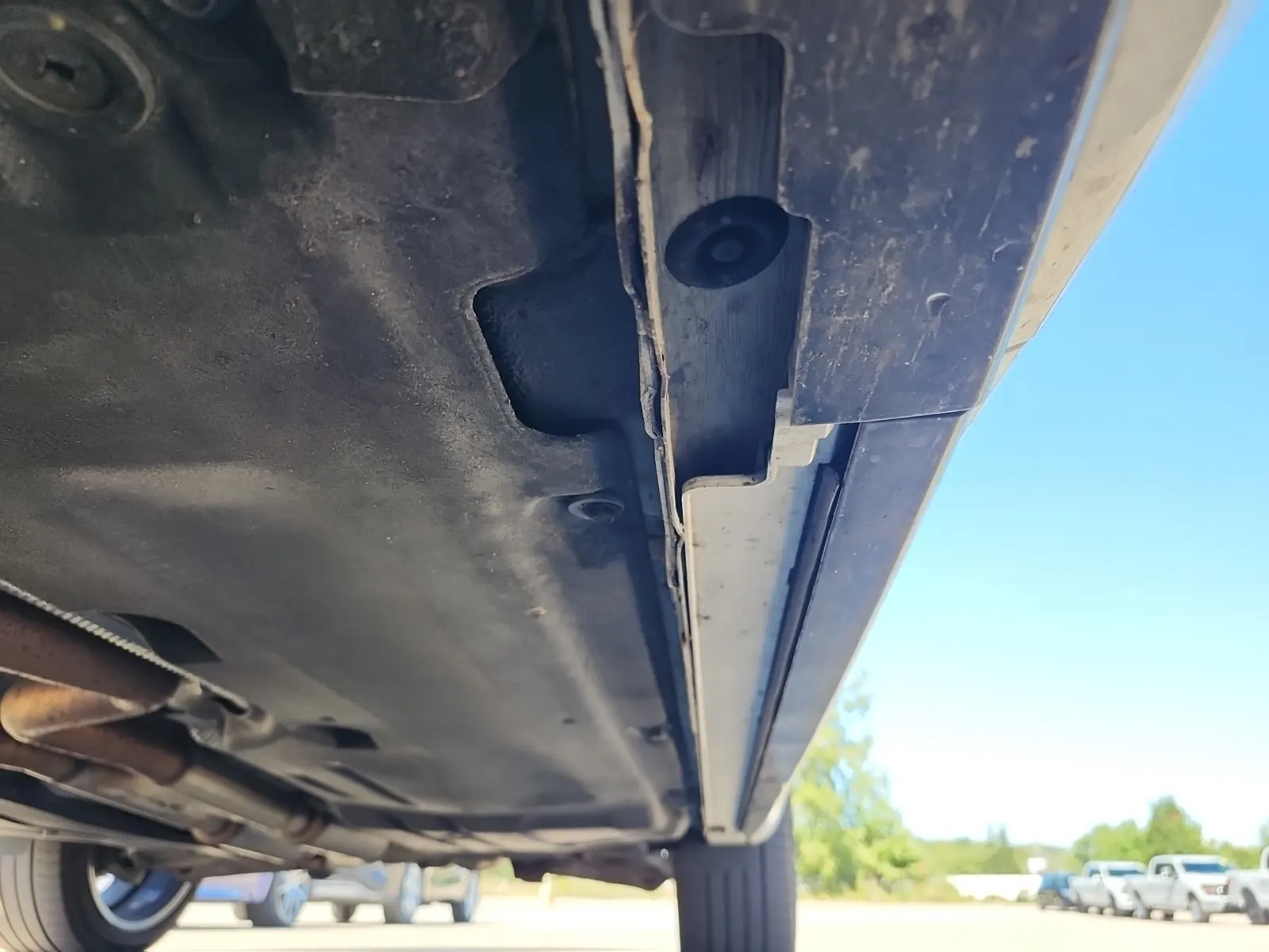 Undercarriage - Driver Photo