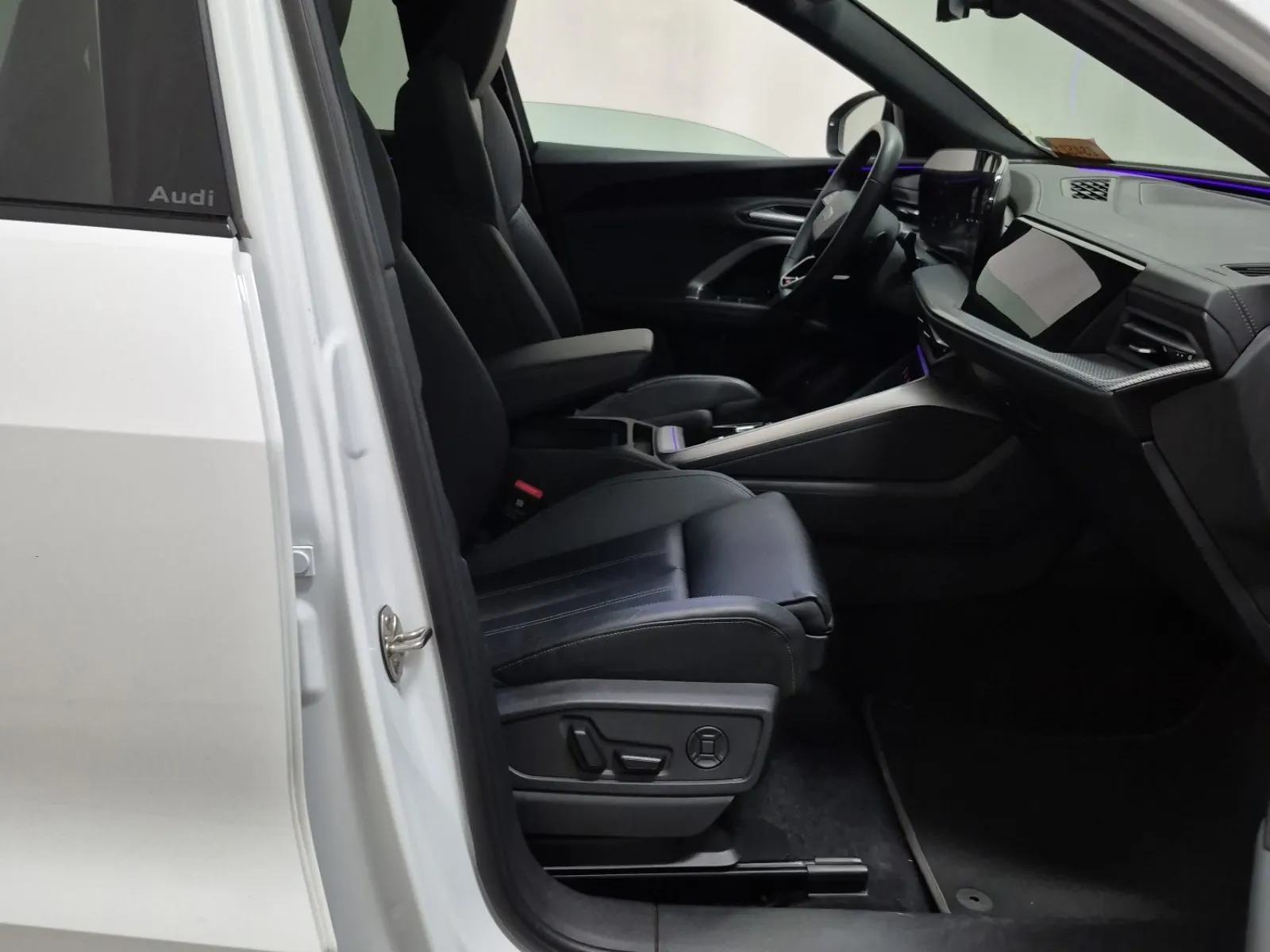 Right Side Interior Photo