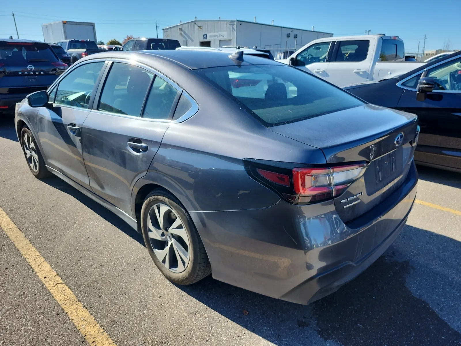 Driver Rear 3/4 Photo