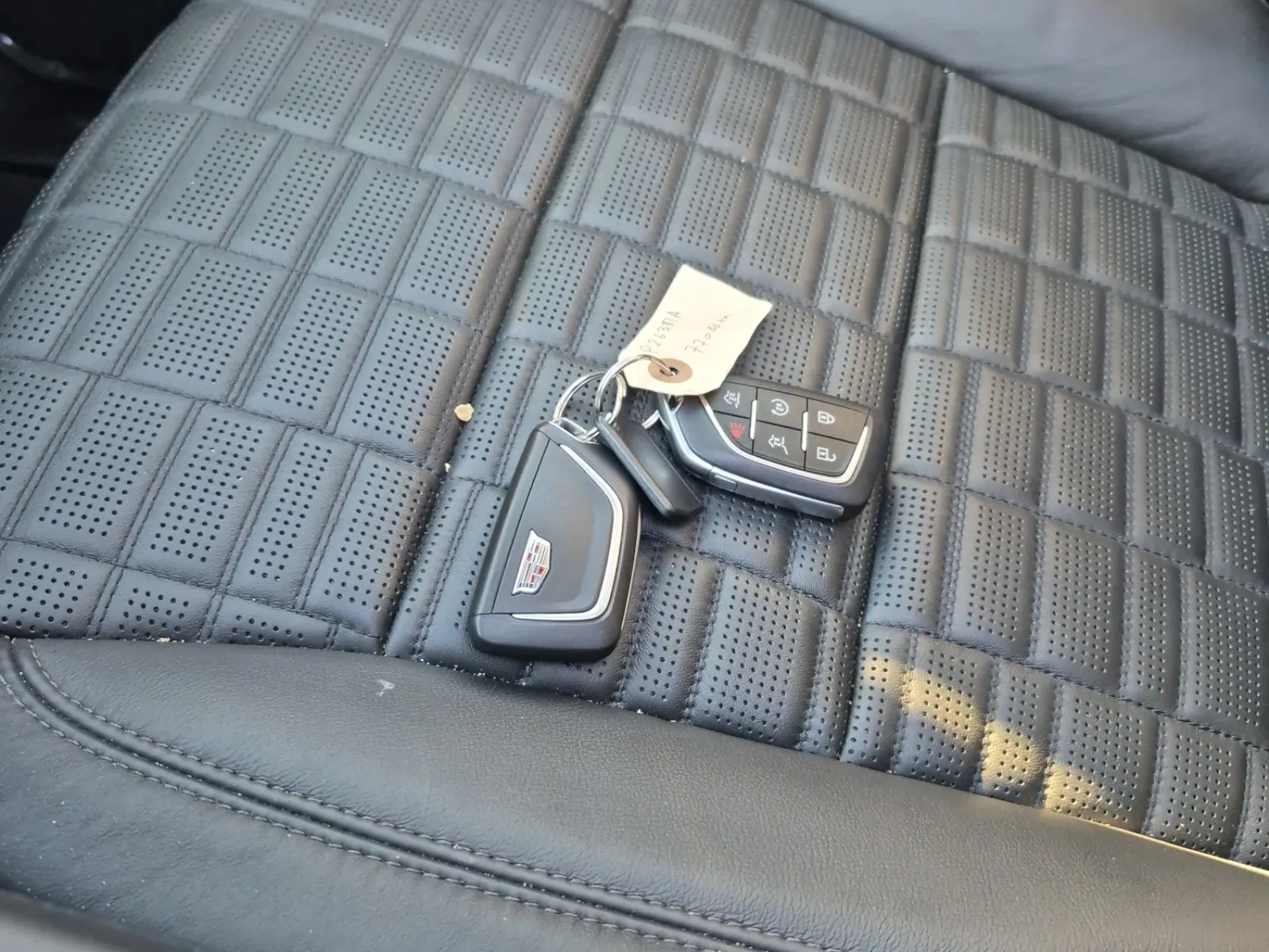 Keys/Fobs/Manual Photo