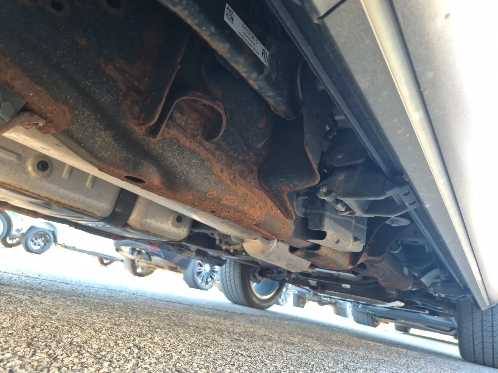 Undercarriage - Passenger Photo
