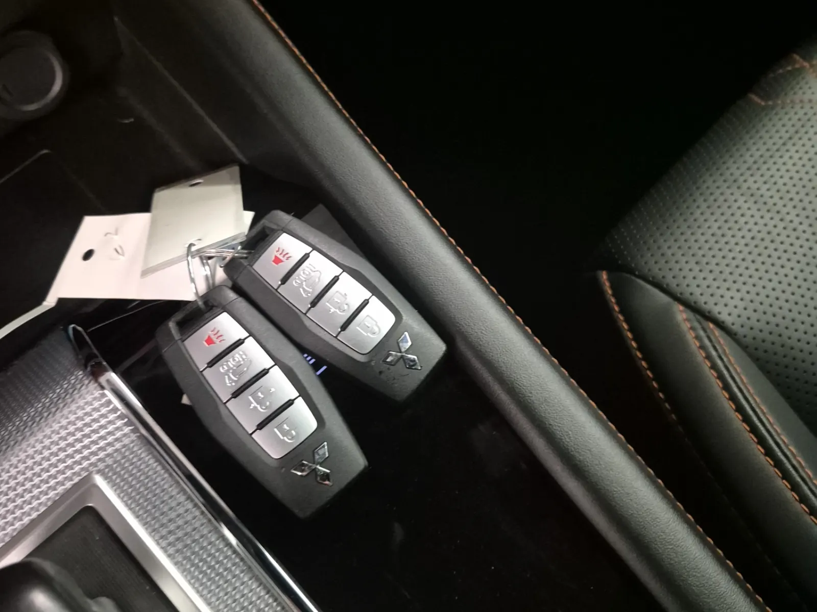 Keys/Fobs/Manual Photo