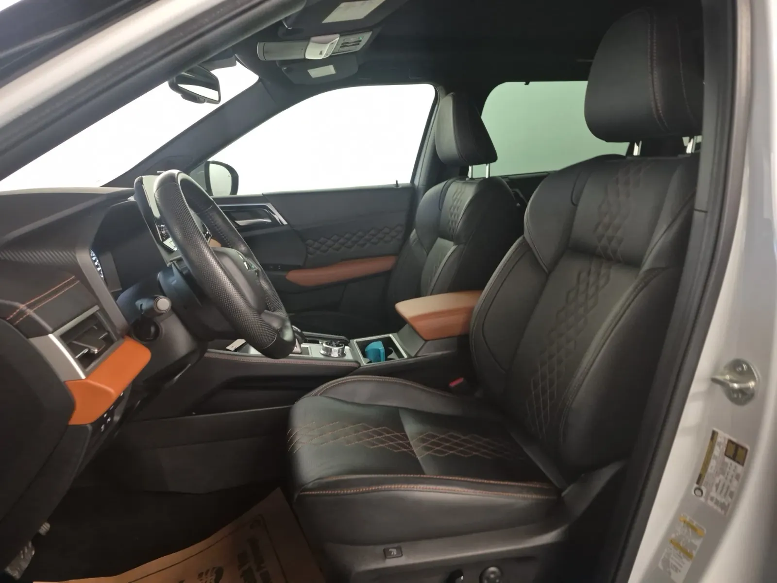Front Interior Photo