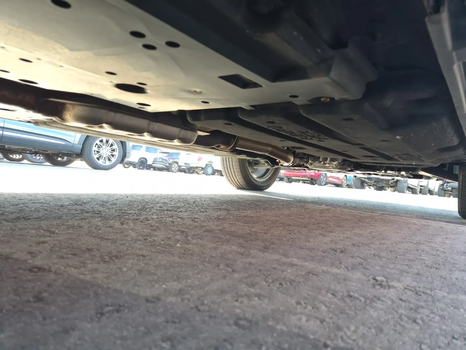 Undercarriage - Passenger Photo