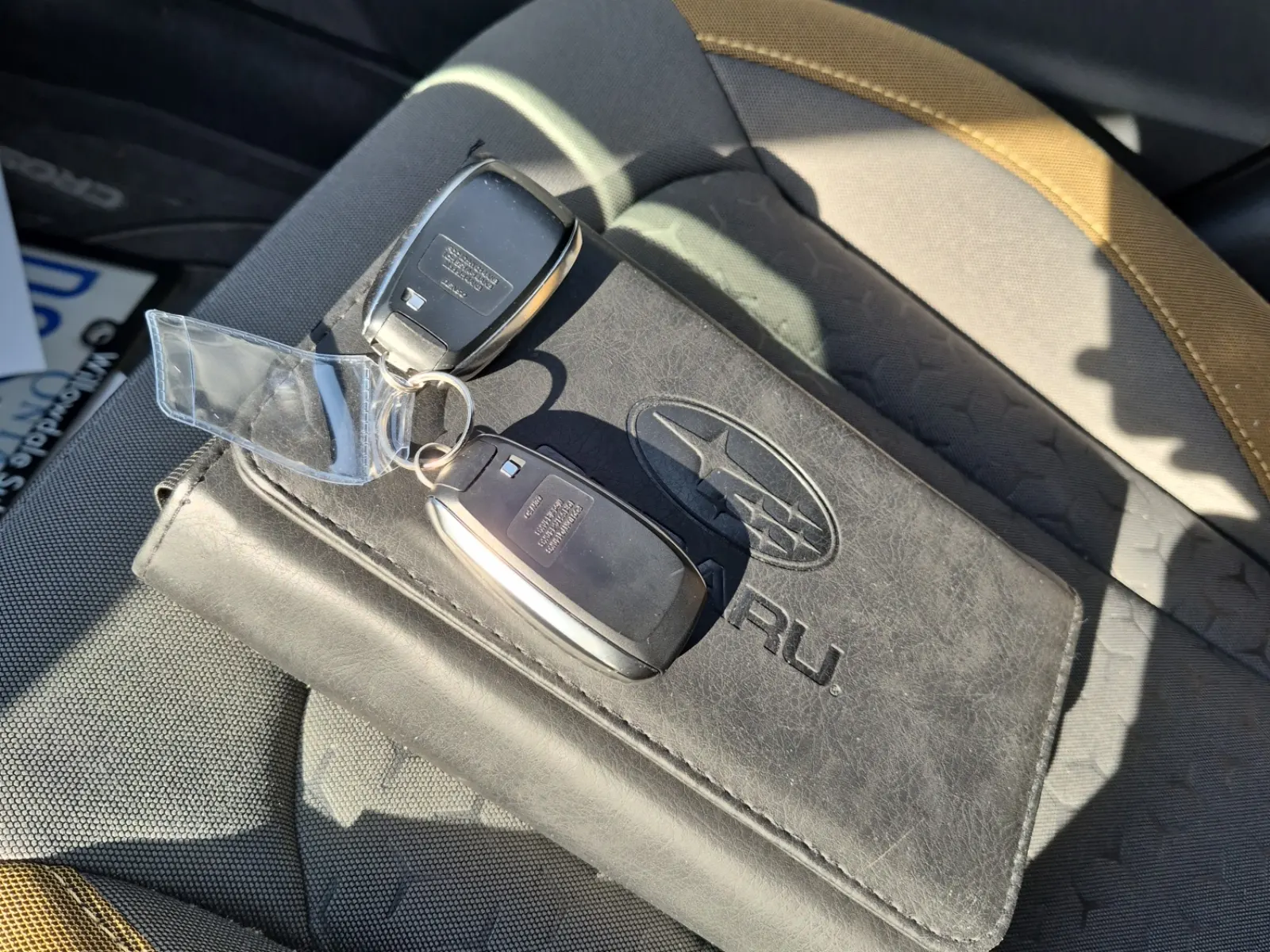 Keys/Fobs/Manual Photo