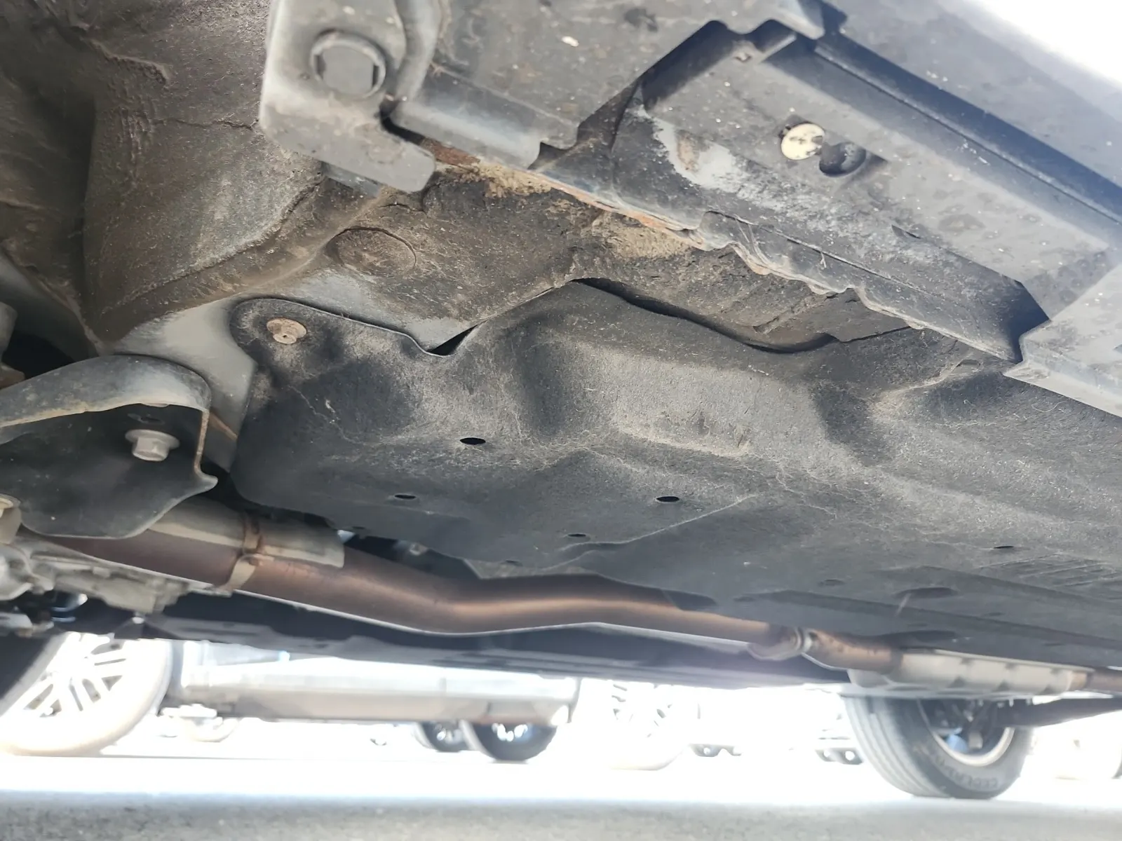 Undercarriage - Driver Photo