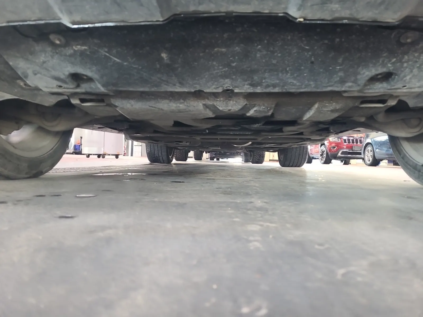 Undercarriage - Front Photo