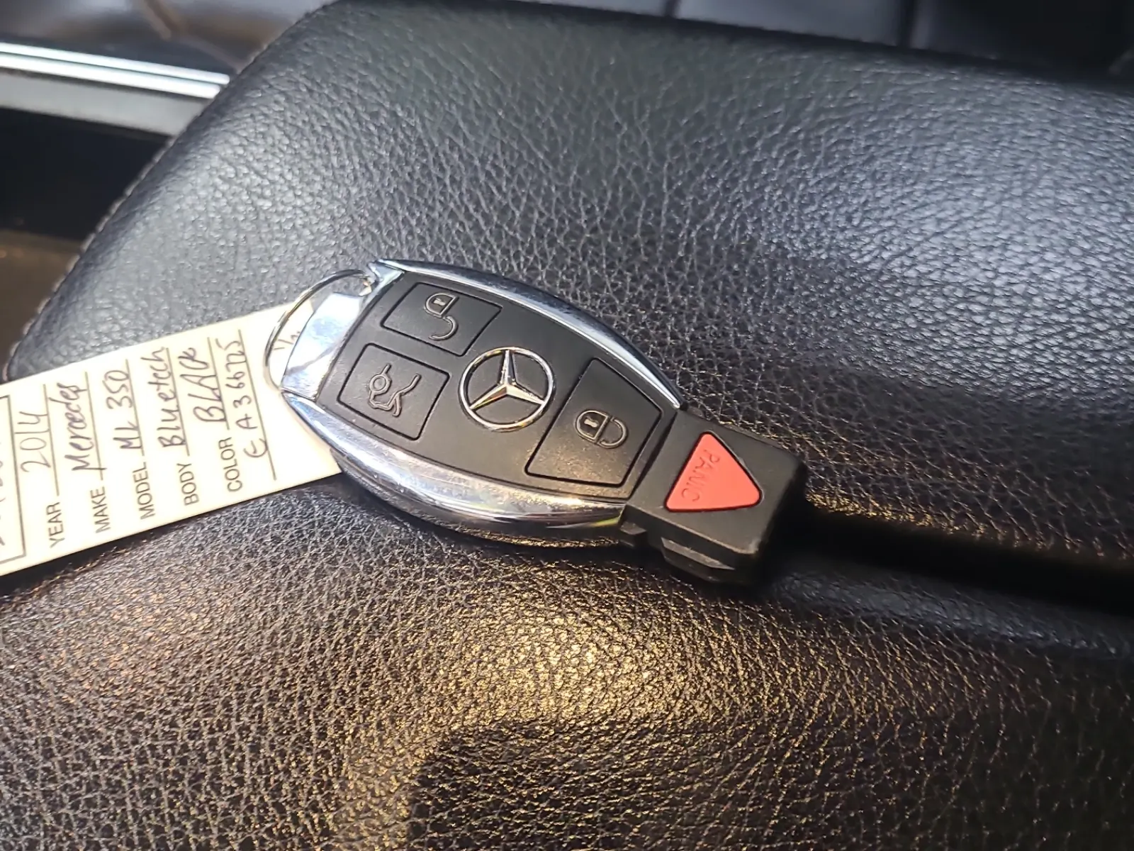 Keys/Fobs/Manual Photo