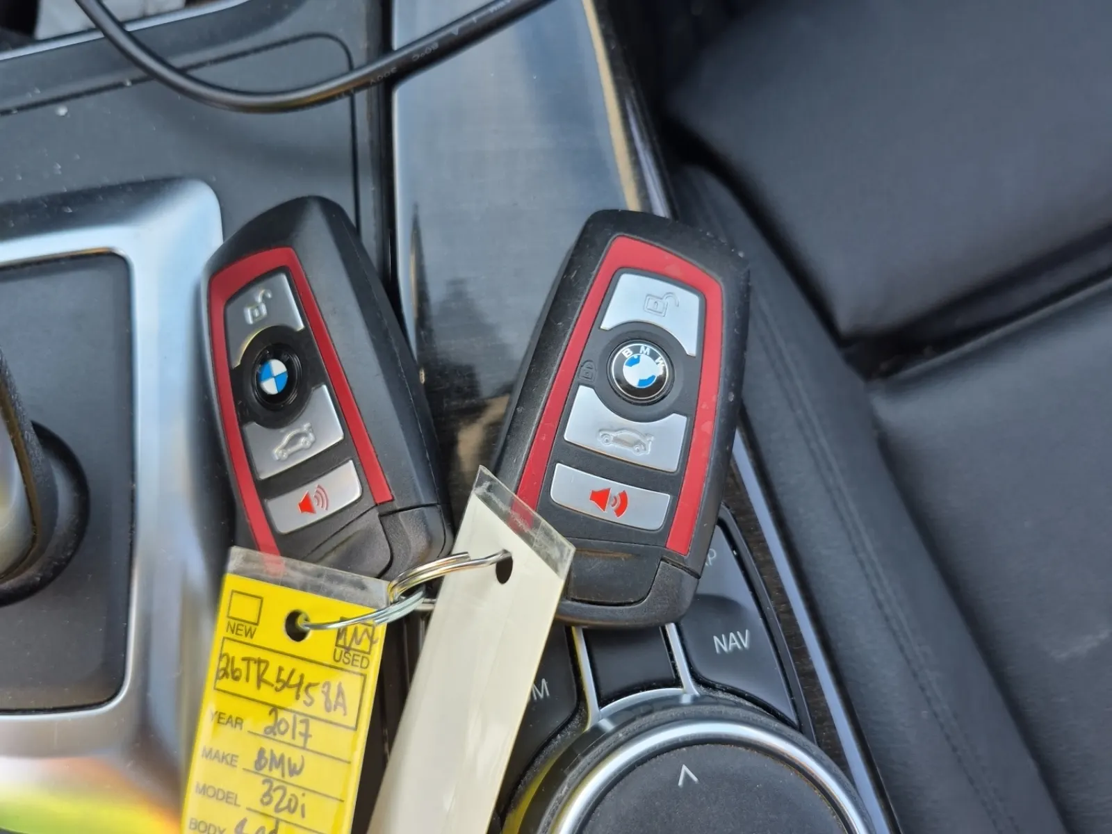 Keys/Fobs/Manual Photo