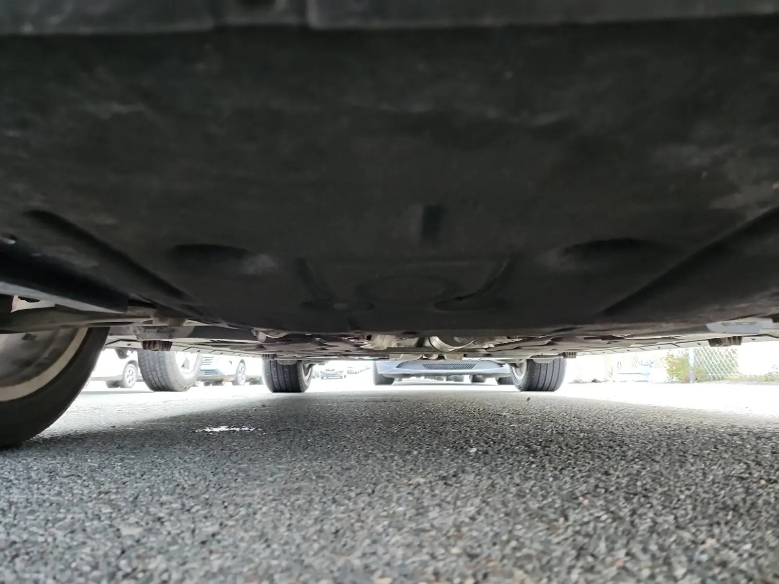 Undercarriage - Front Photo