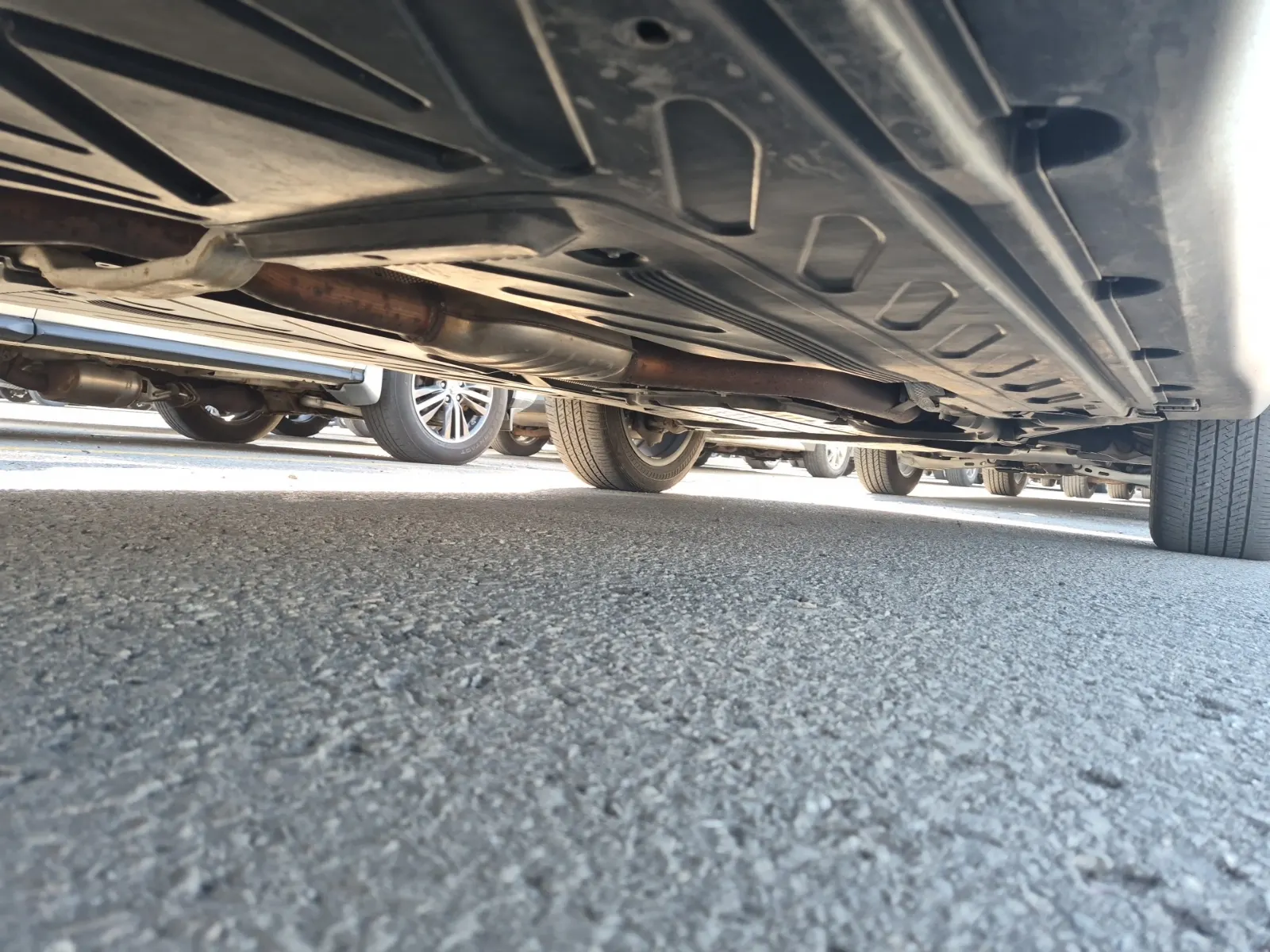 Undercarriage - Passenger Photo