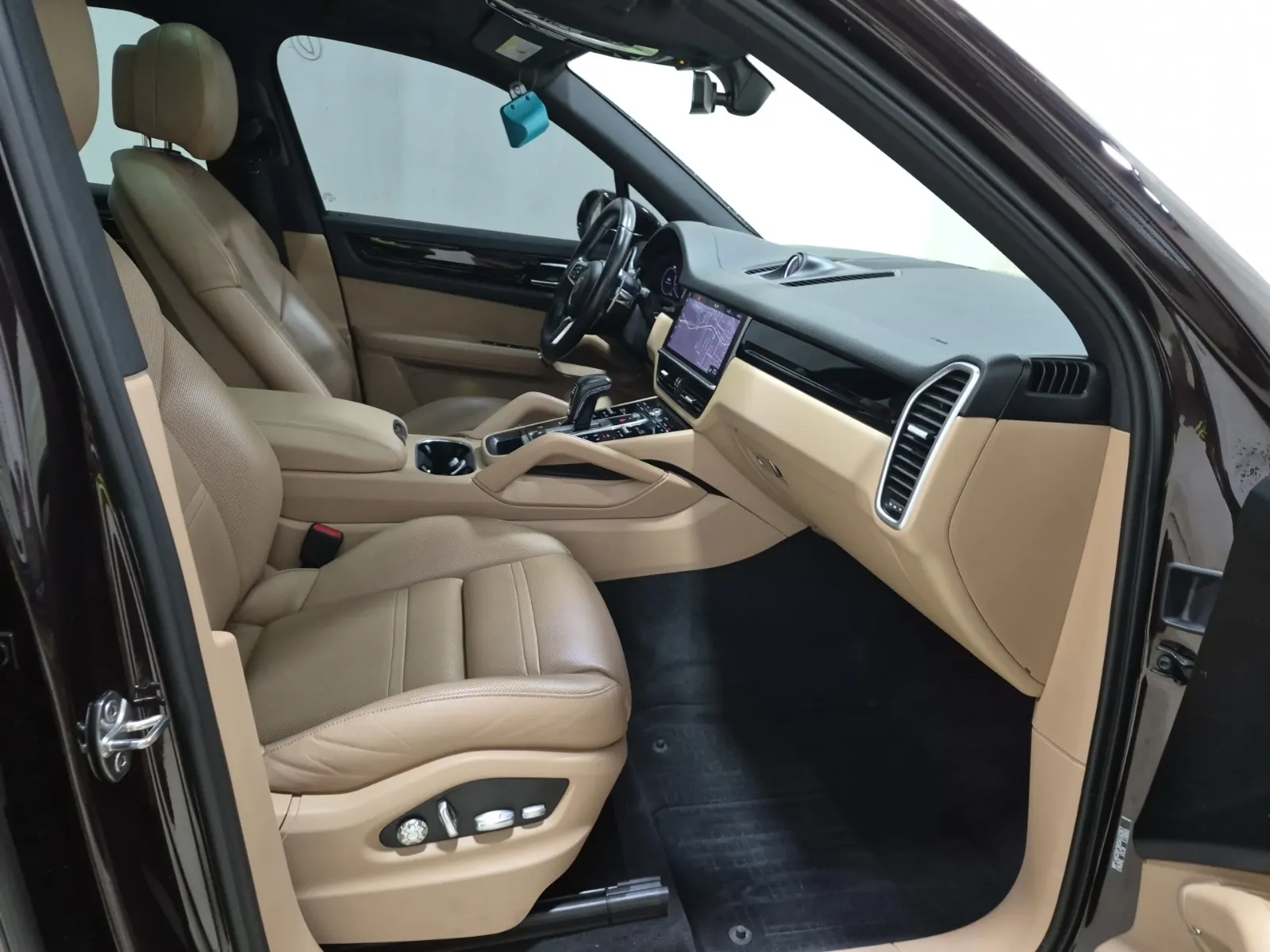 Right Side Interior Photo