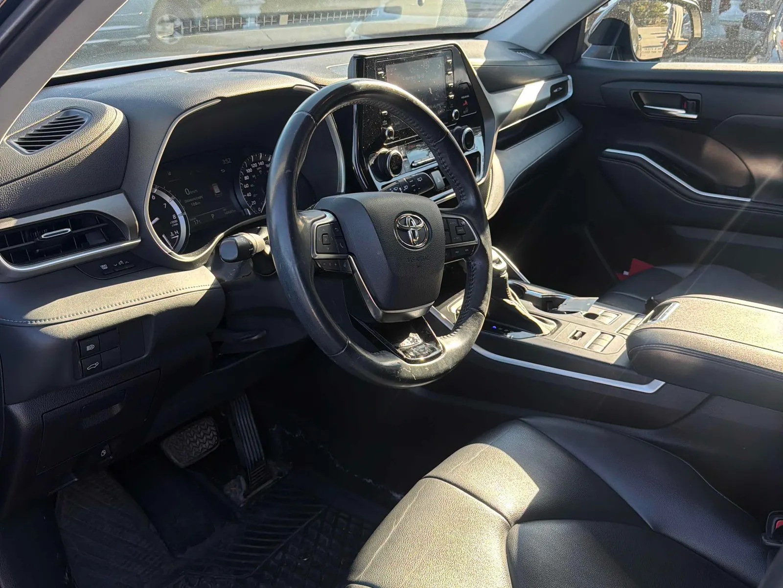 Interior driver side