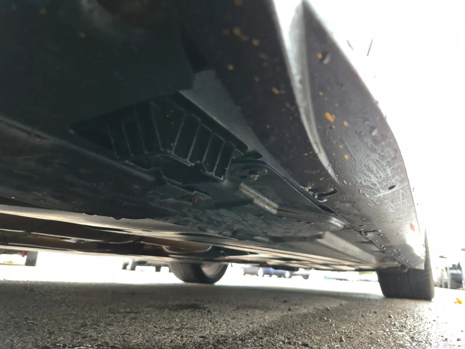 Undercarriage - Driver Photo