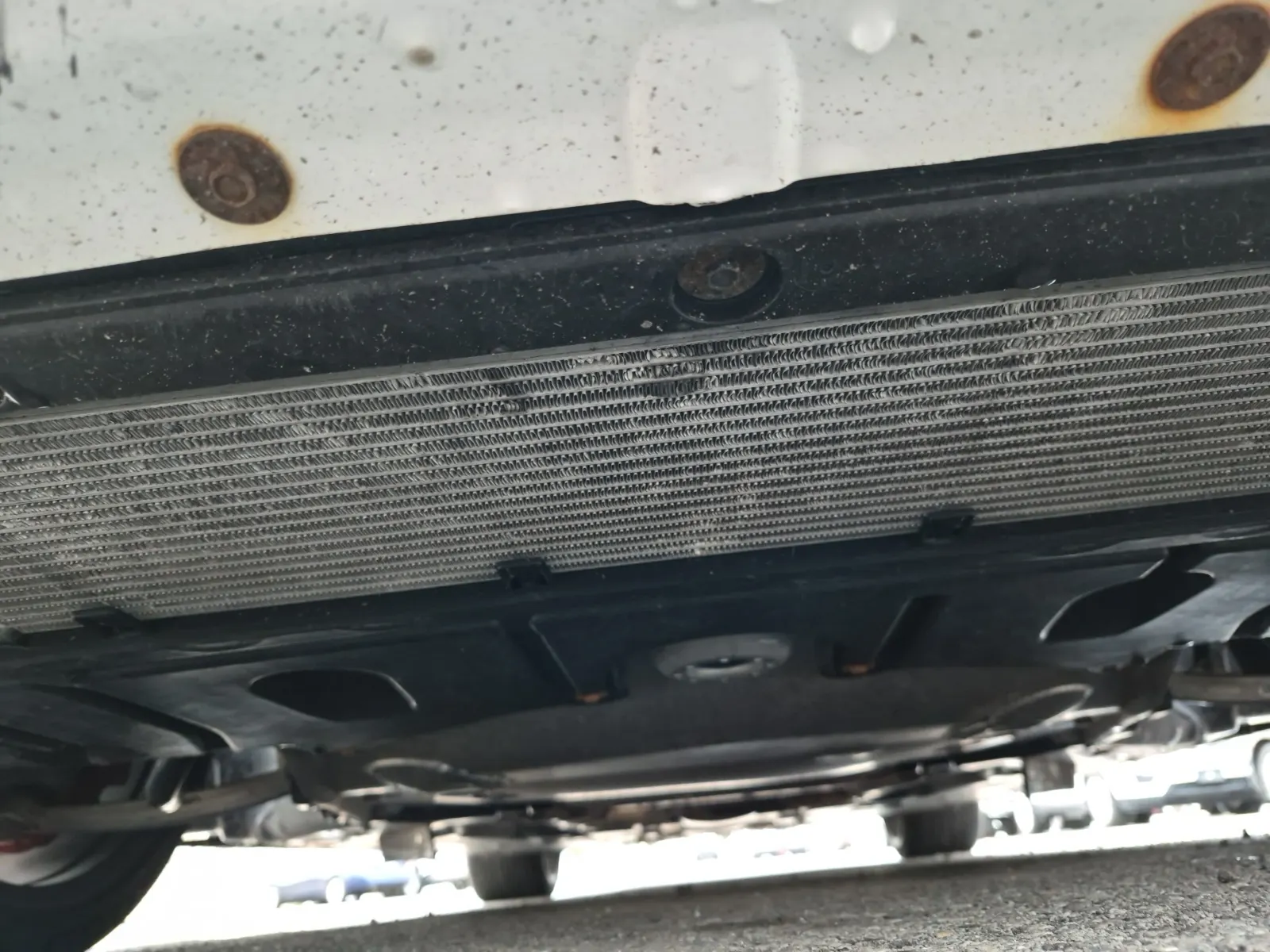 Undercarriage - Front Photo