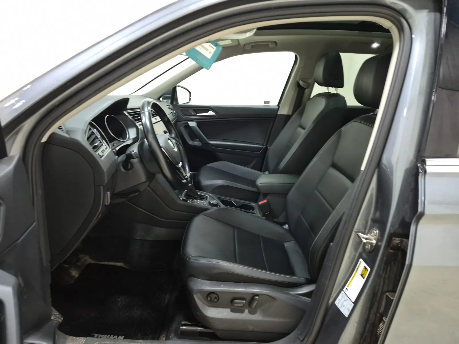 Front Interior Photo