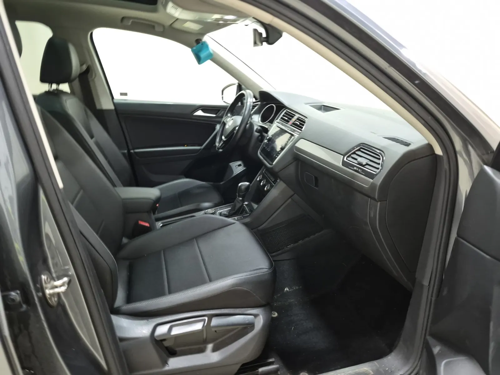 Right Side Interior Photo