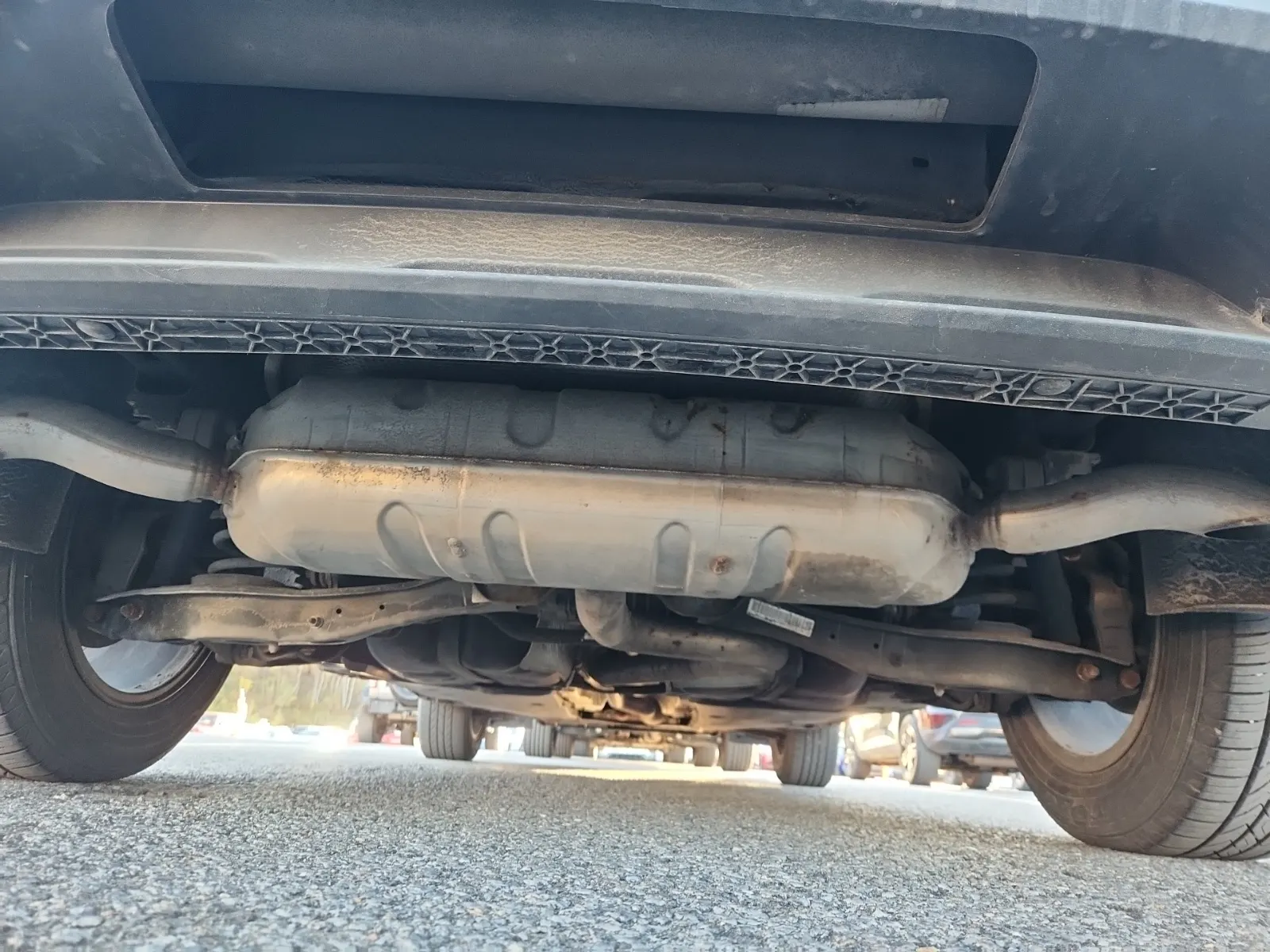 Undercarriage - Rear Photo