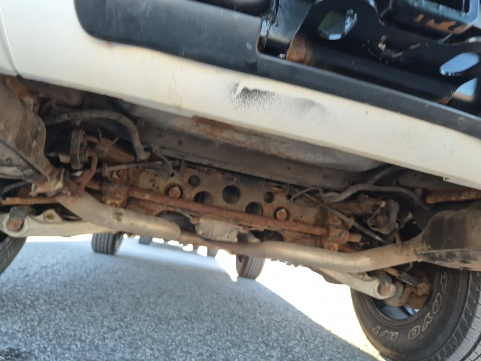 Undercarriage - Rear Photo