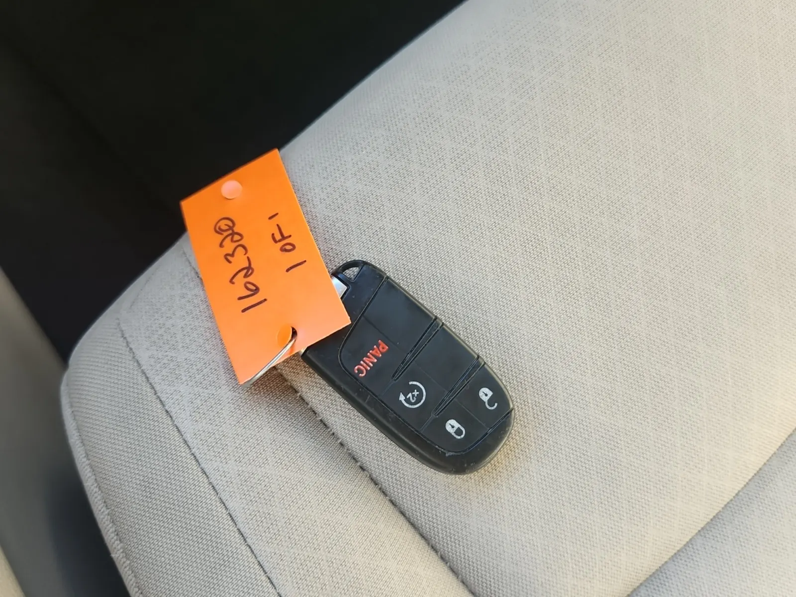 Keys/Fobs/Manual Photo