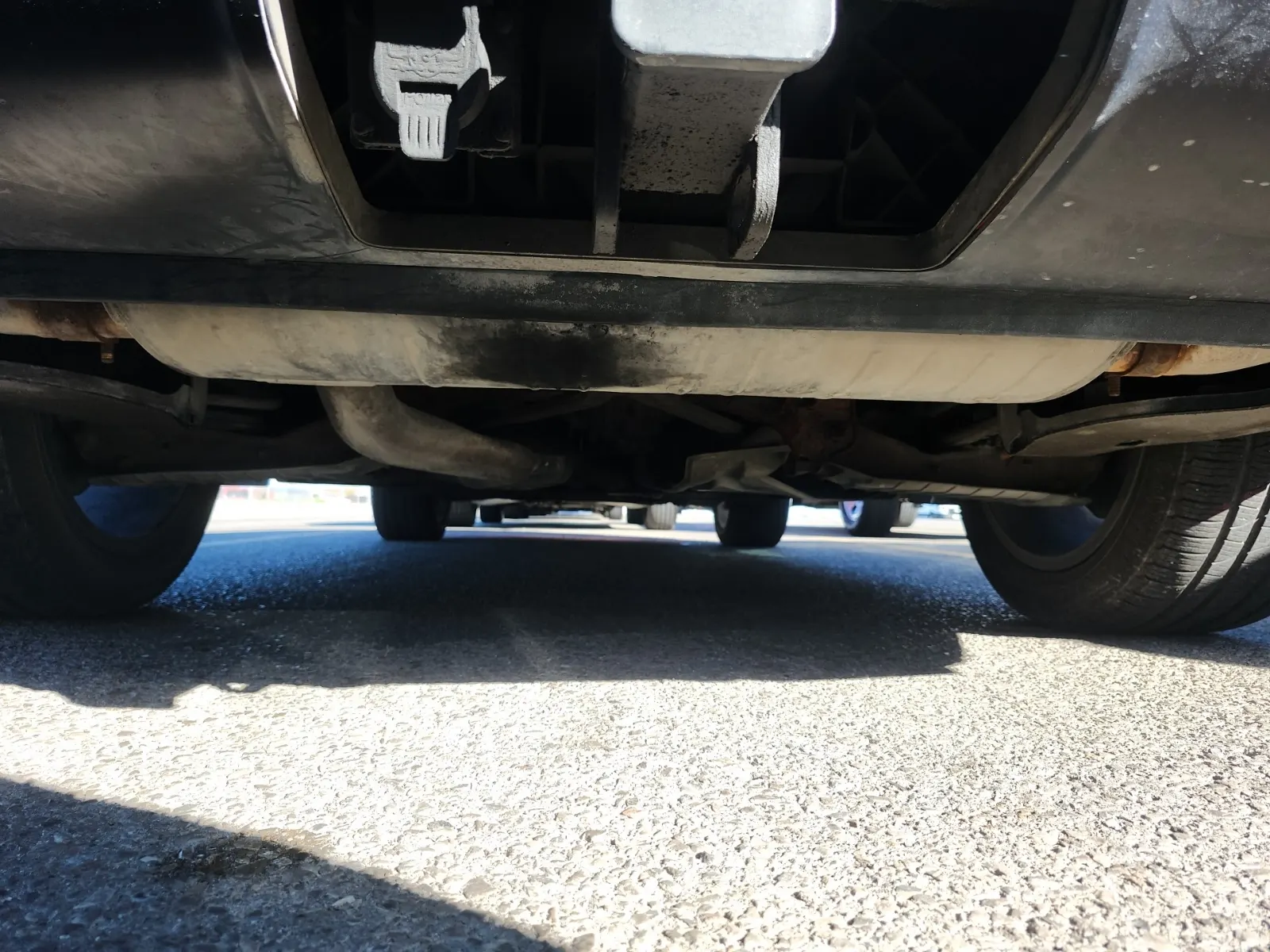 Undercarriage - Rear Photo