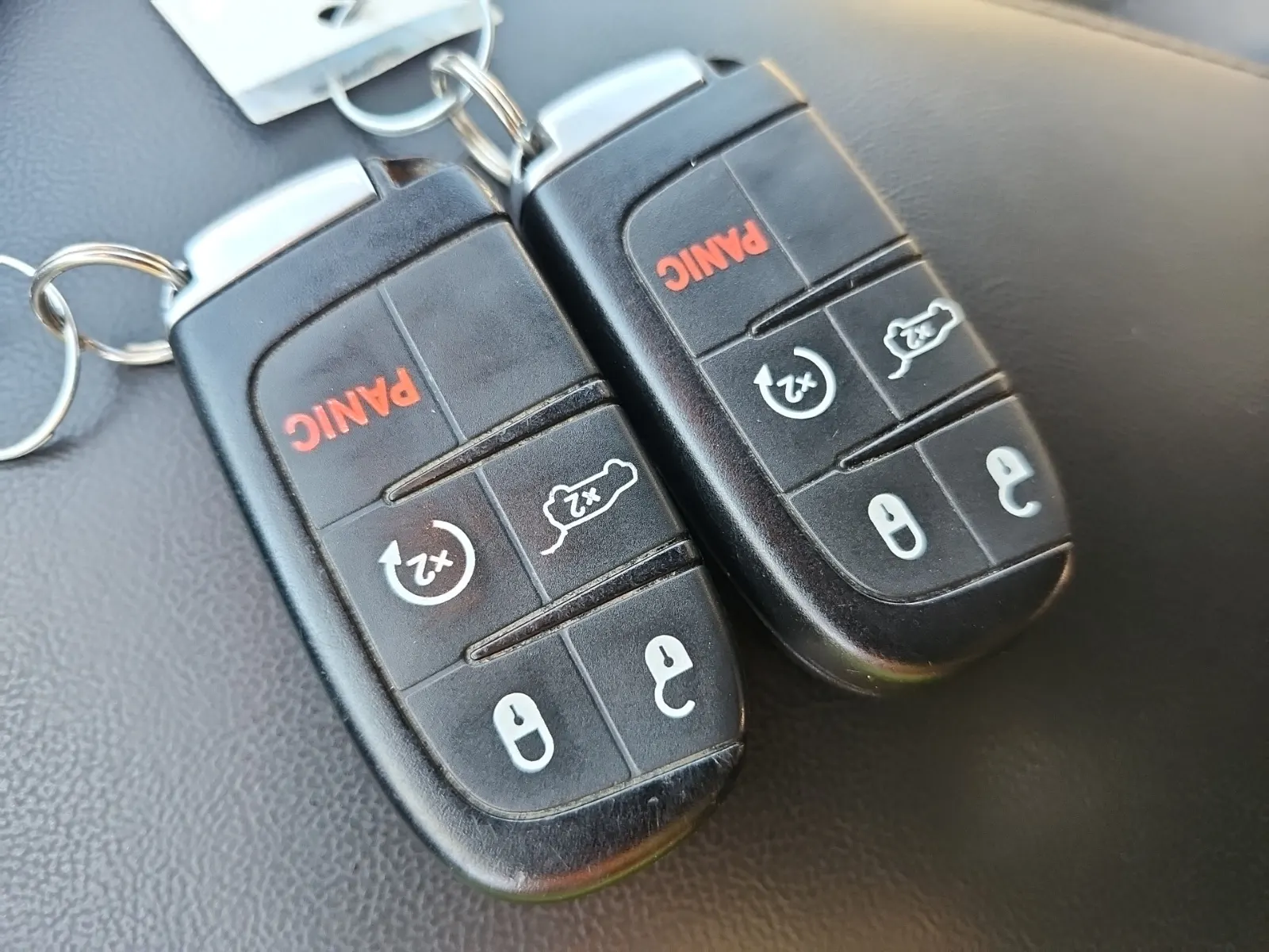 Keys/Fobs/Manual Photo