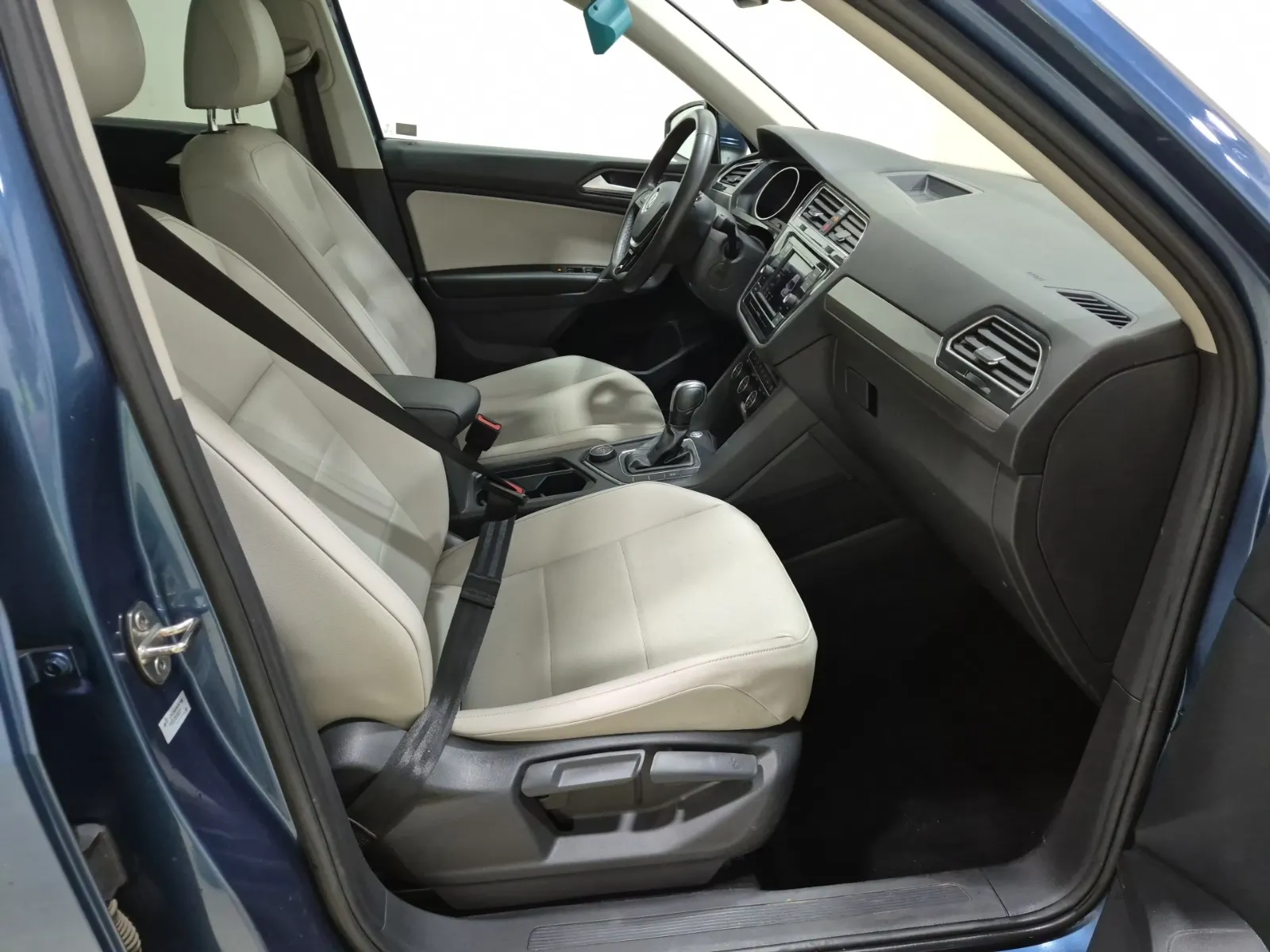 Right Side Interior Photo