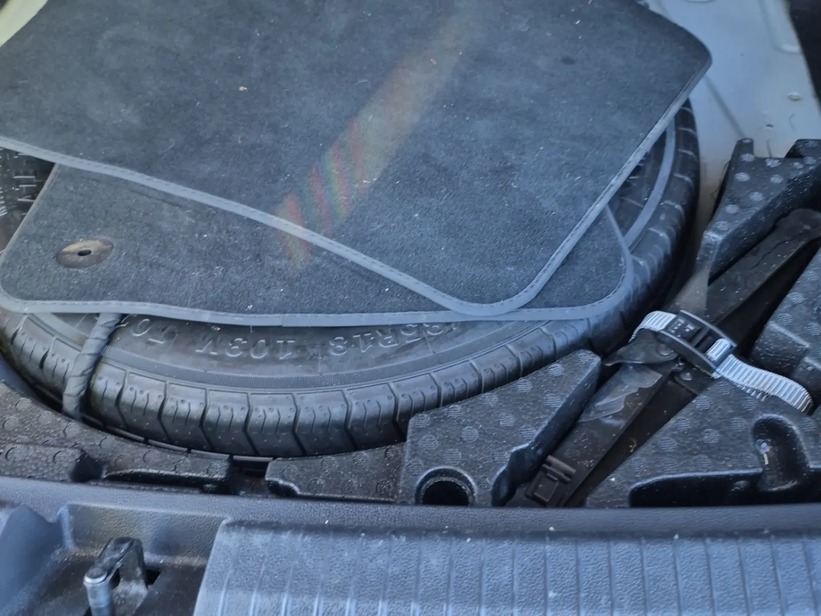 Spare Tire & Wheel Photo