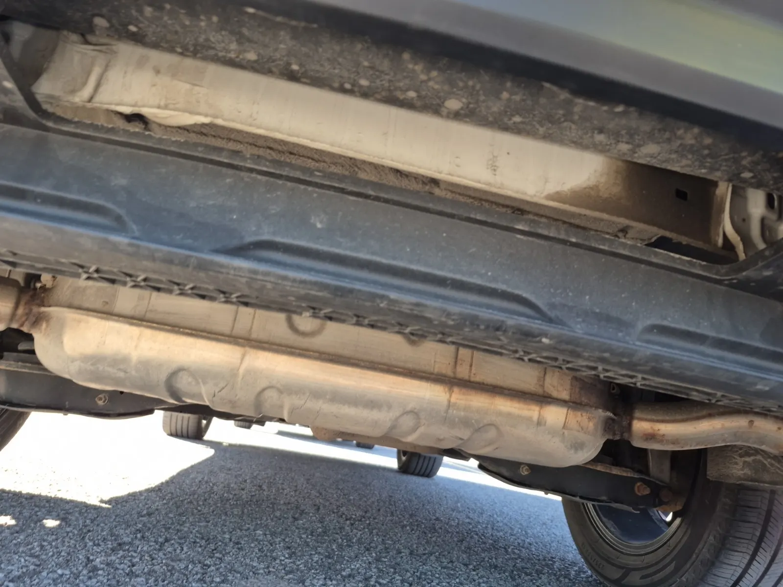 Undercarriage - Rear Photo