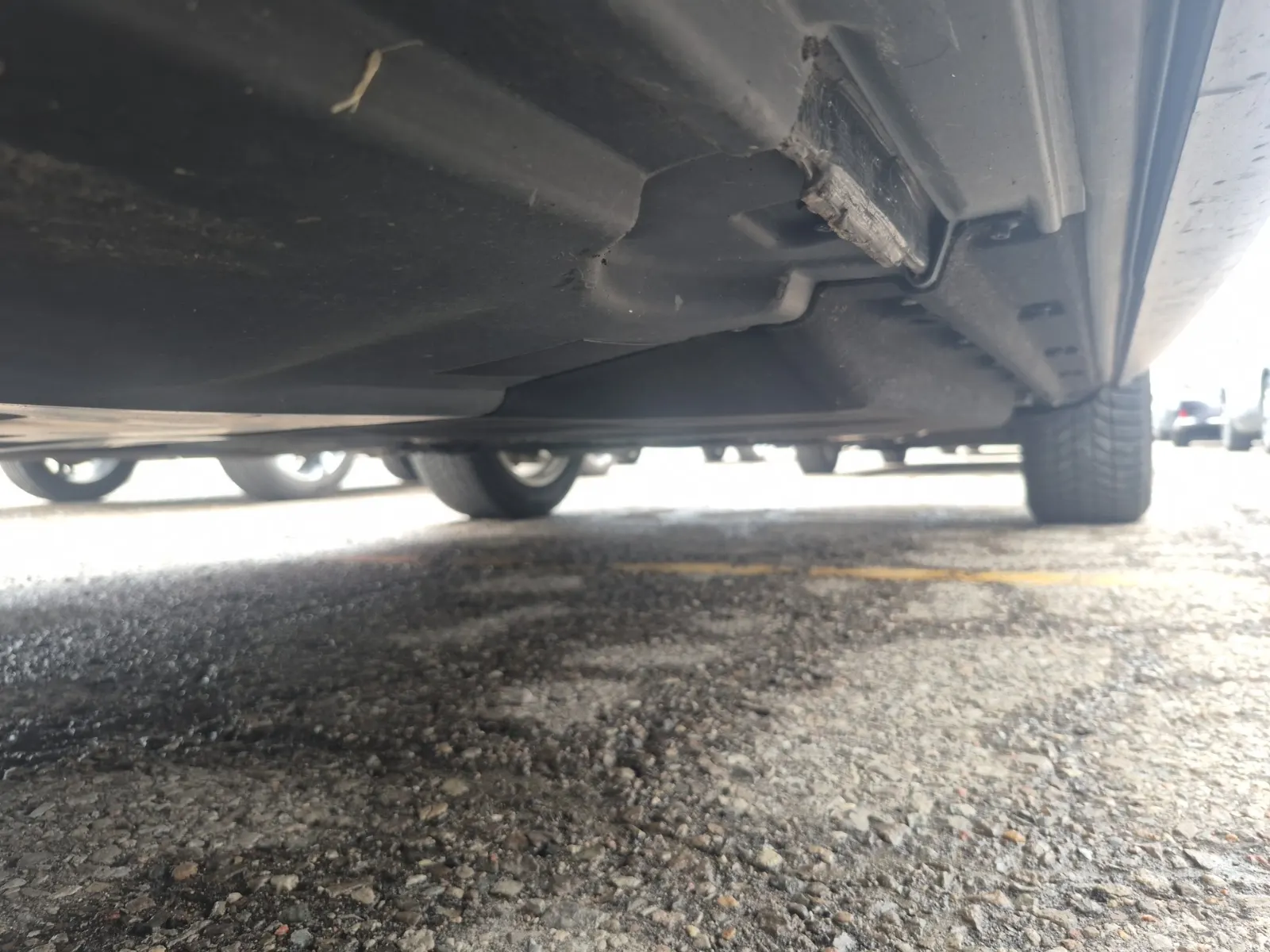 Undercarriage - Passenger Photo
