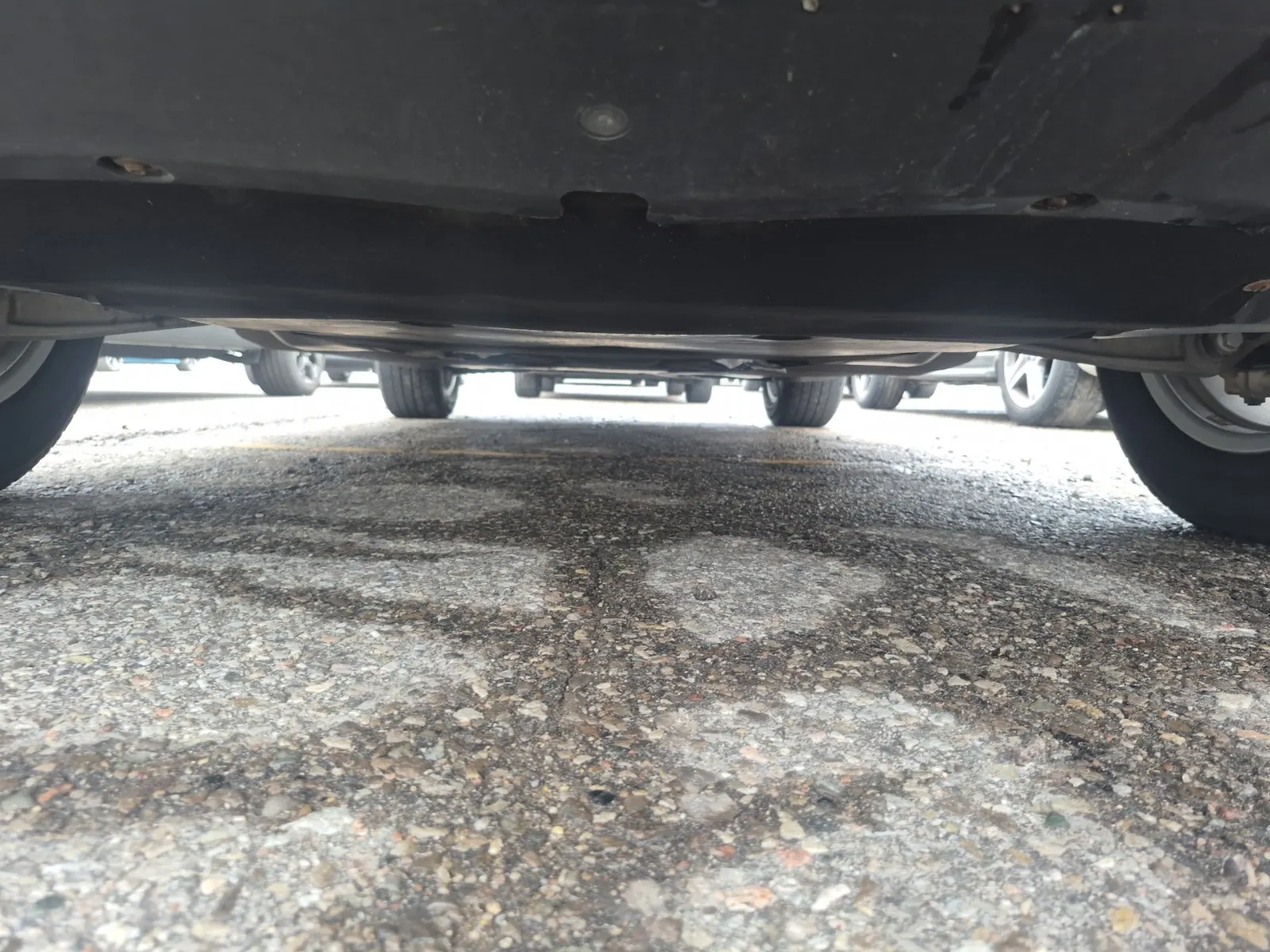 Undercarriage - Front Photo