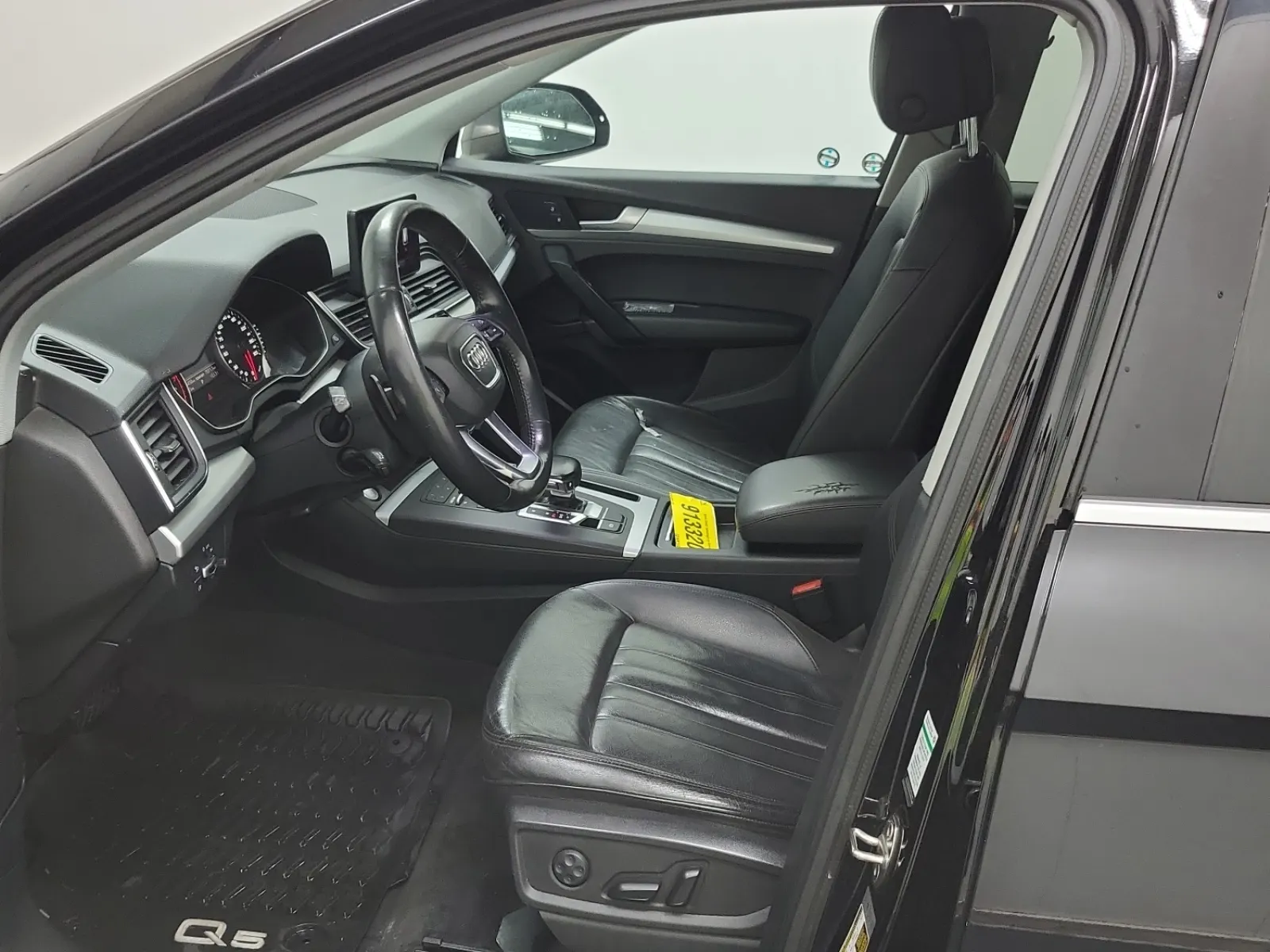 Front Interior Photo