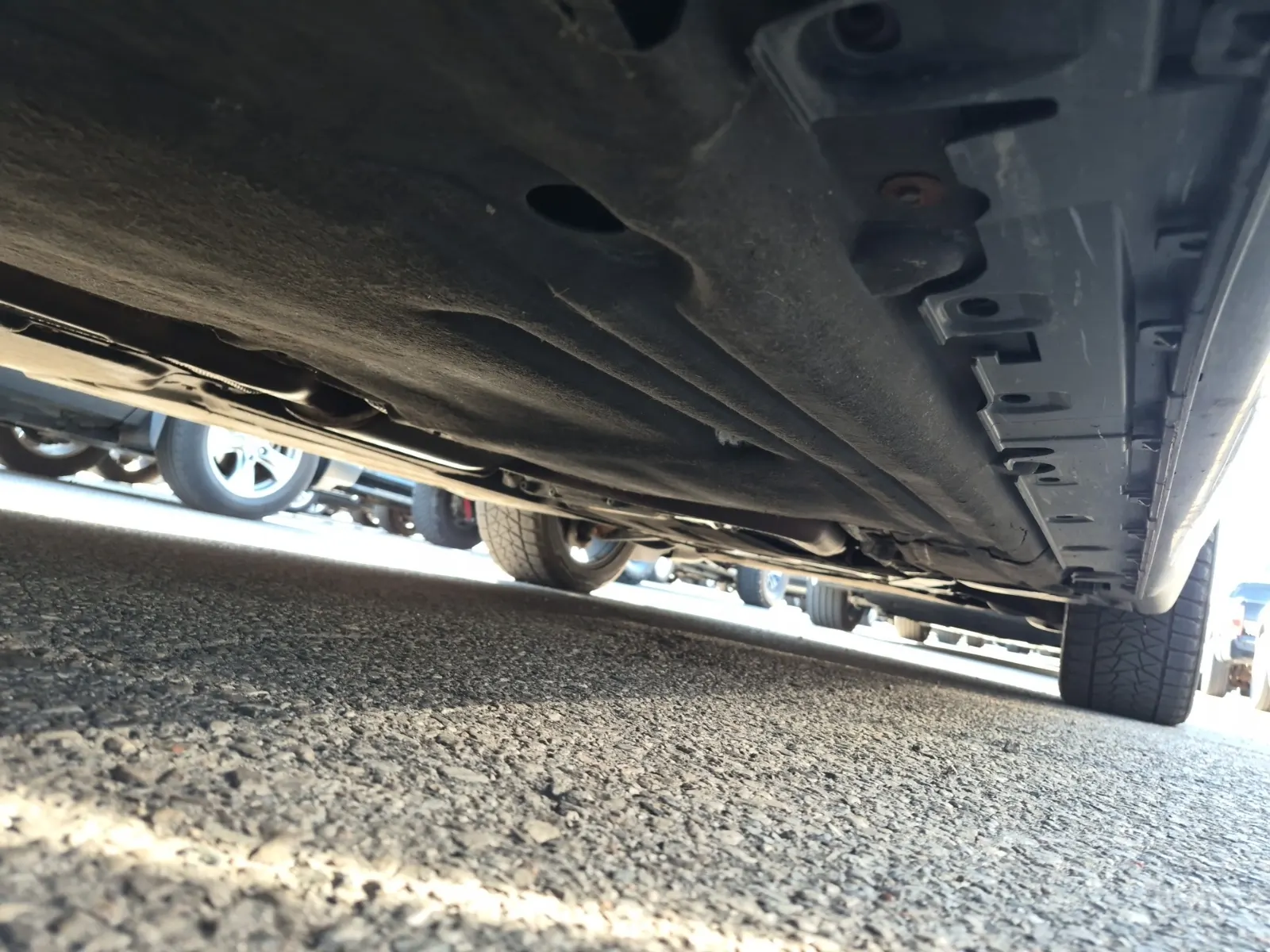 Undercarriage - Passenger Photo