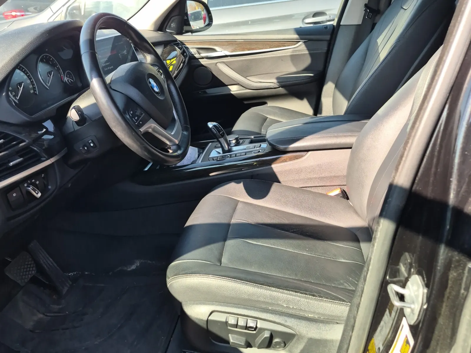 Front Interior Photo