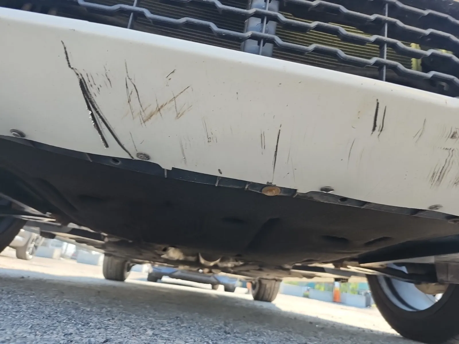 Undercarriage - Front Photo