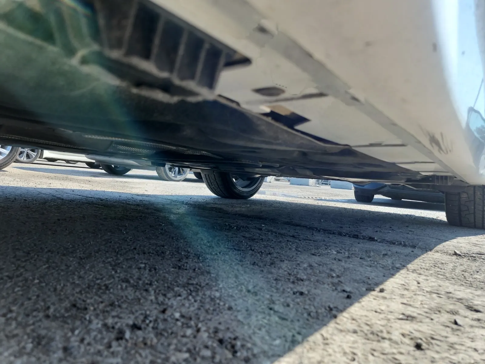 Undercarriage - Driver Photo