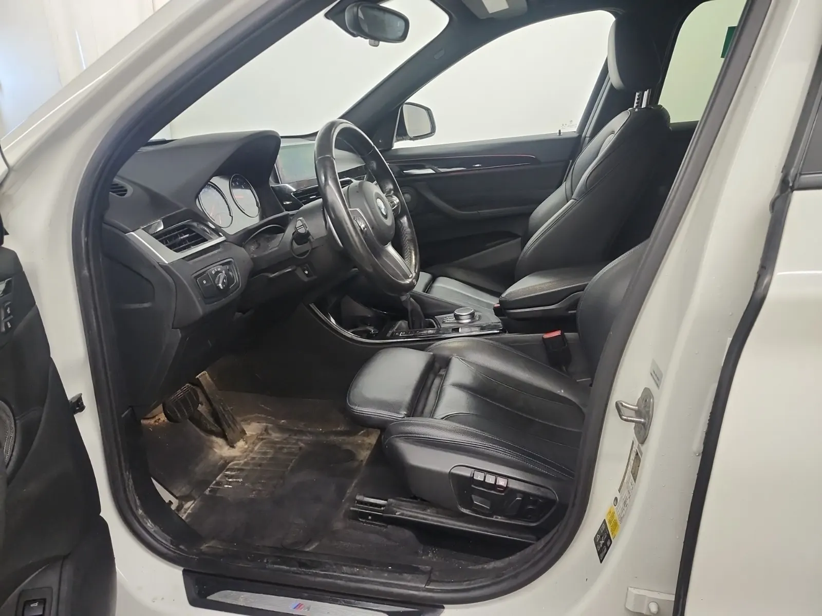 Front Interior Photo