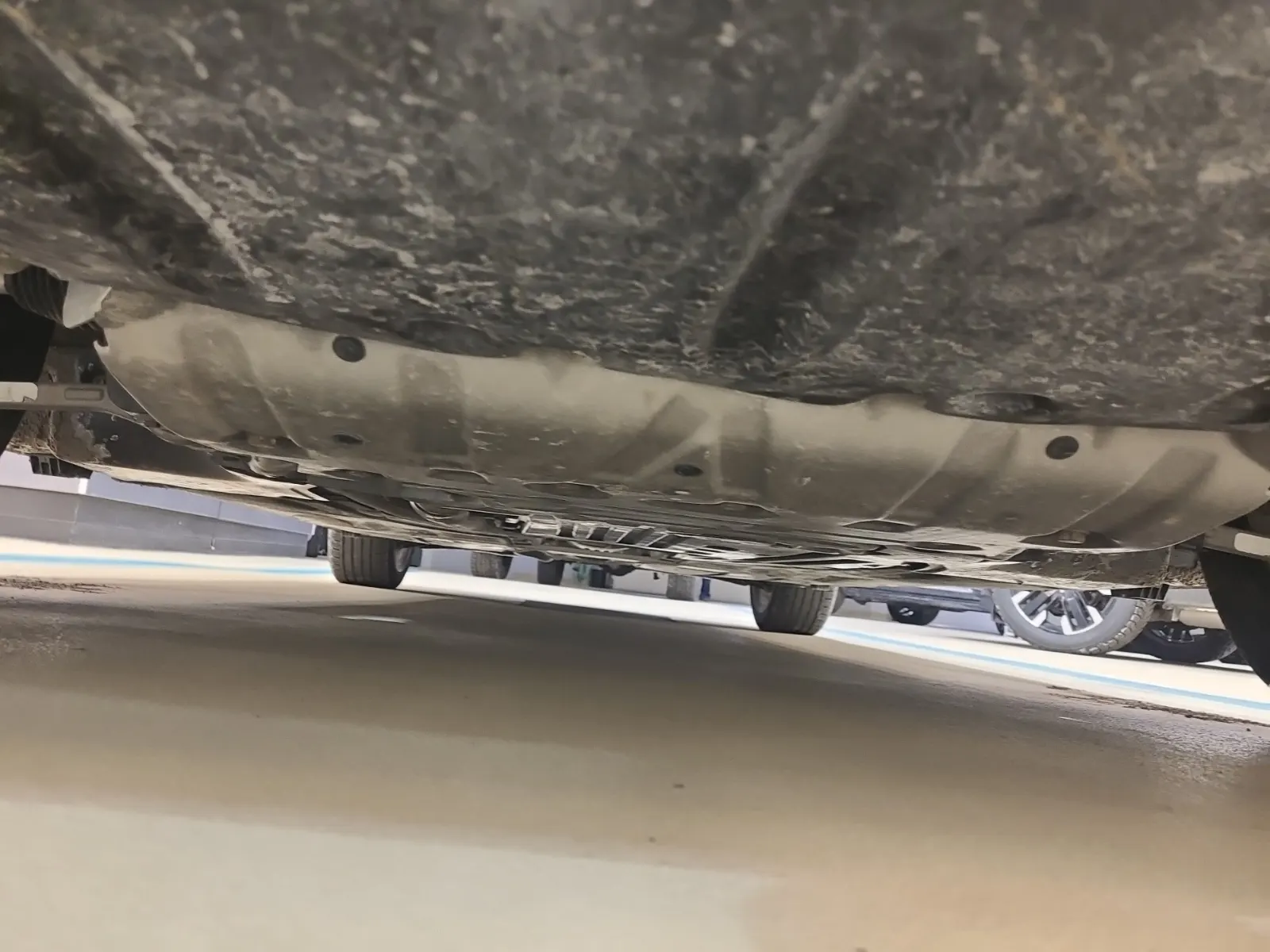 Undercarriage - Front Photo