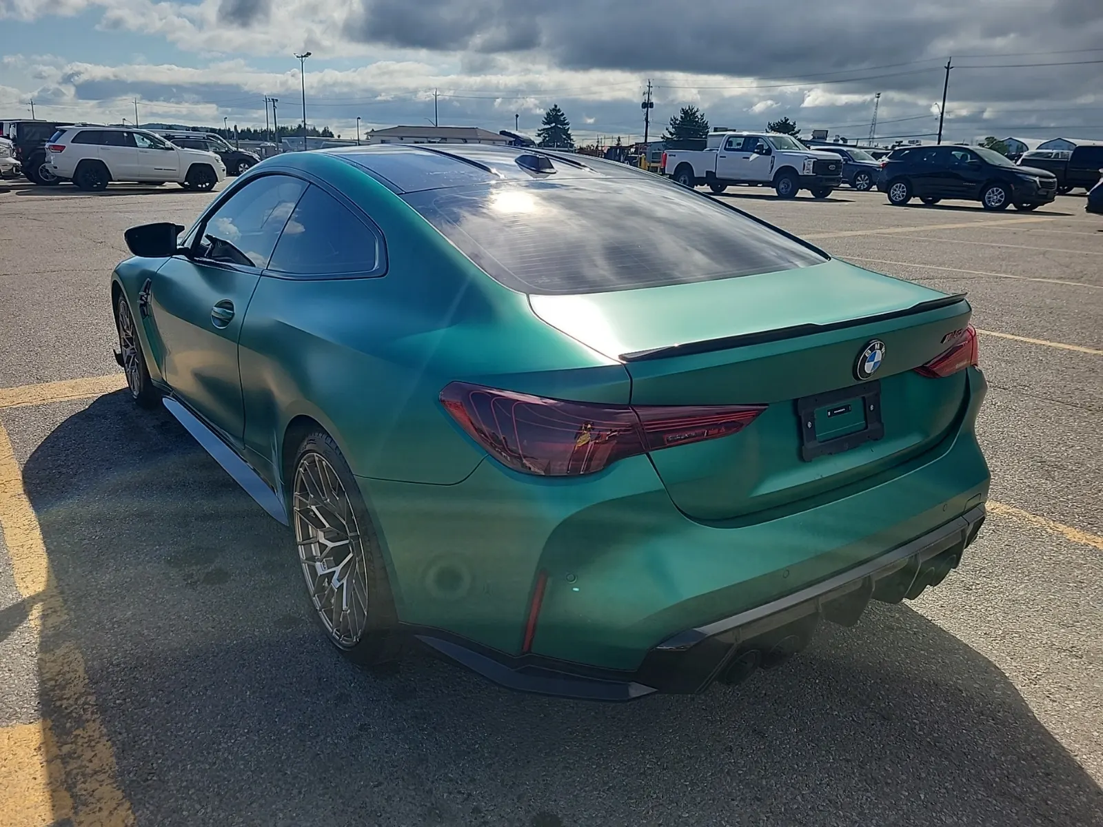 Driver Rear 3/4 Photo