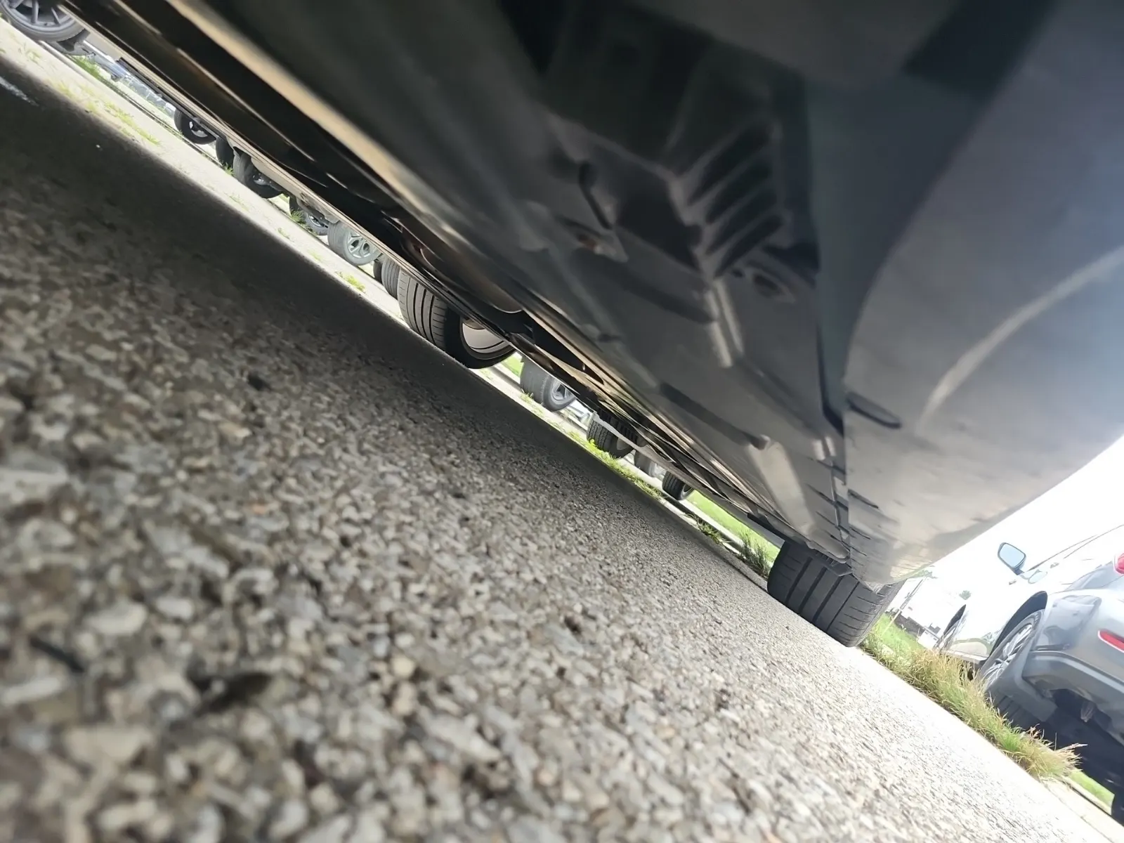 Undercarriage - Driver Photo