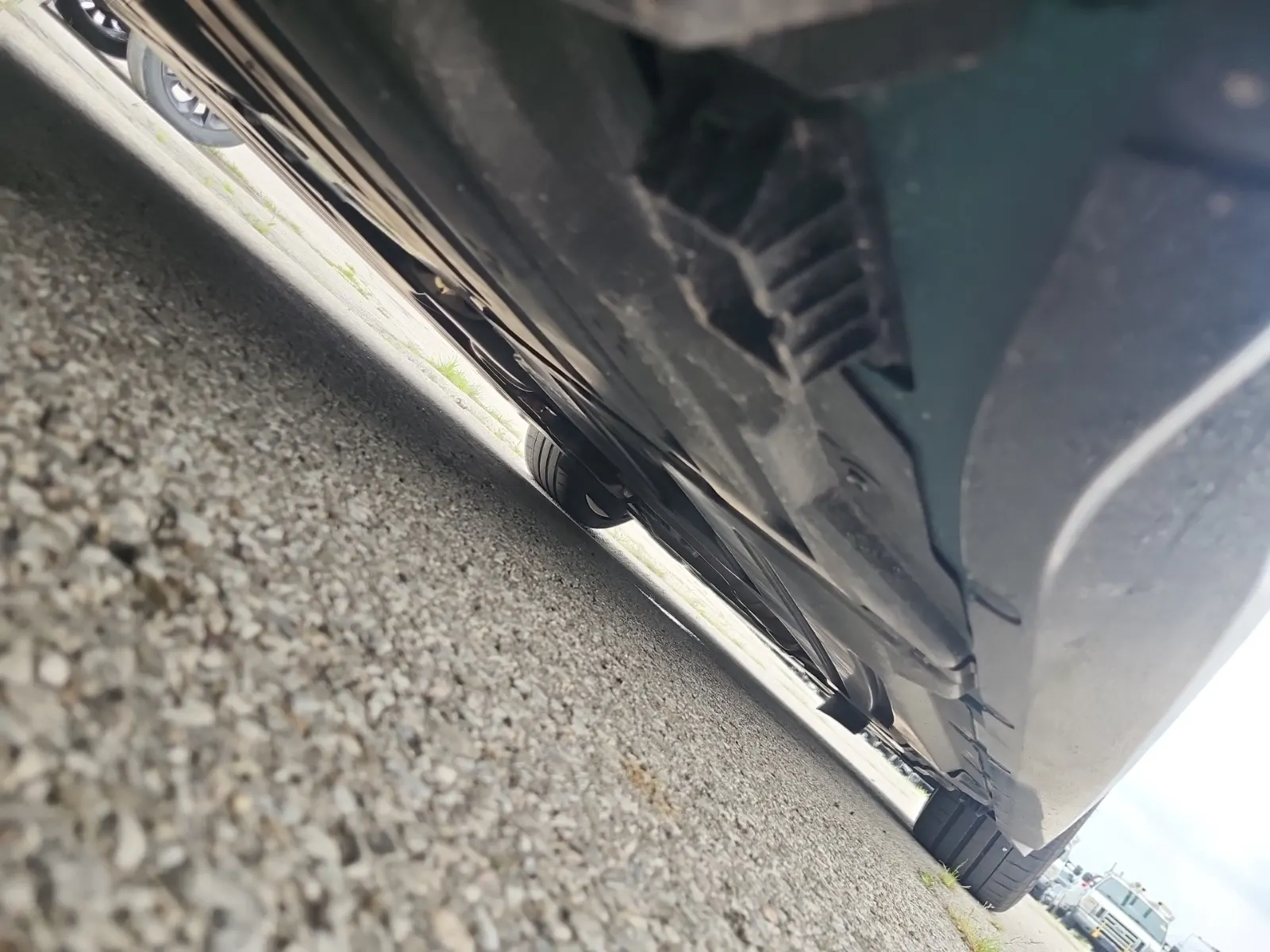 Undercarriage - Passenger Photo