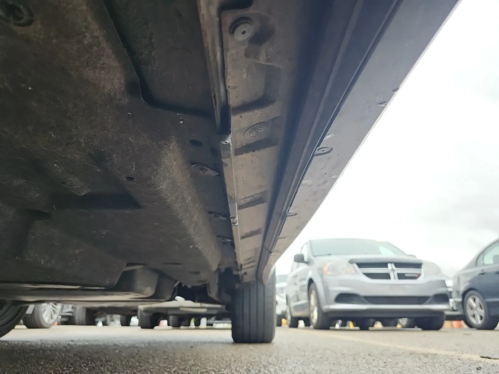 Undercarriage - Driver Photo