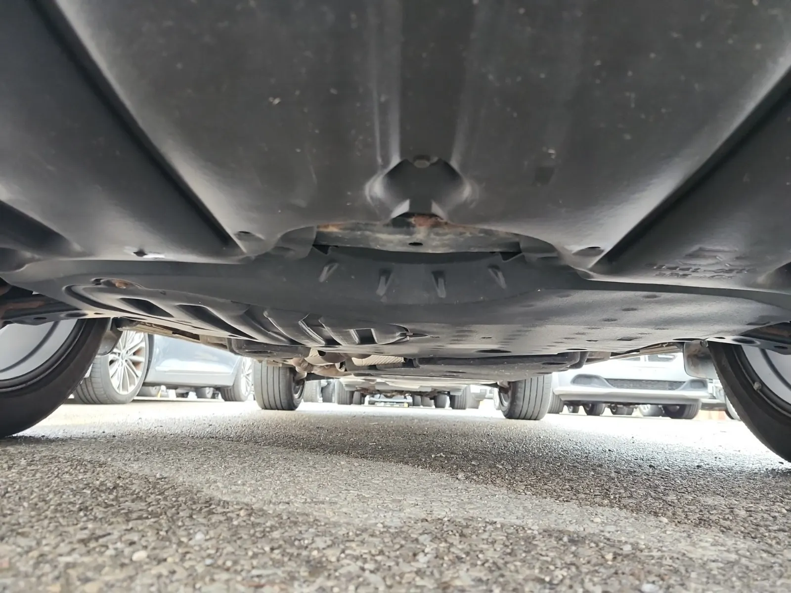 Undercarriage - Front Photo