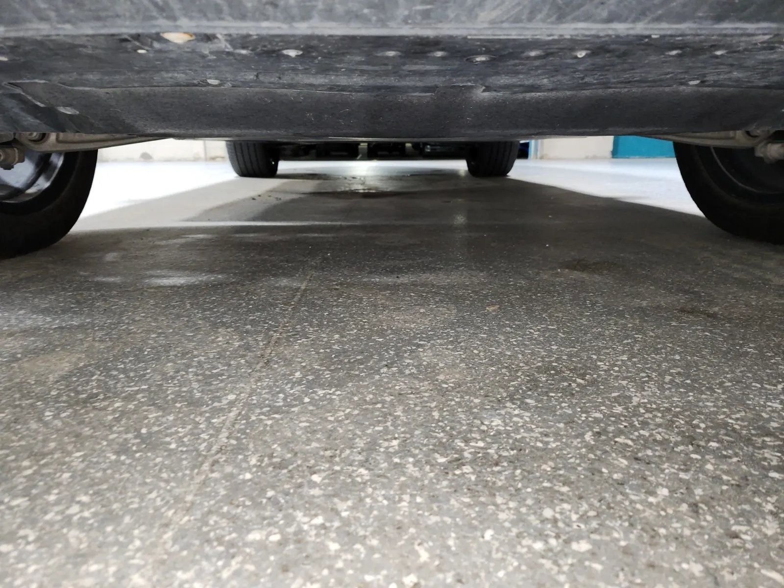 Undercarriage - Front Photo
