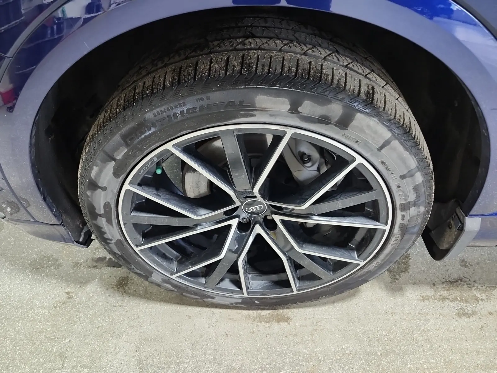 Front driver wheel/tire photo