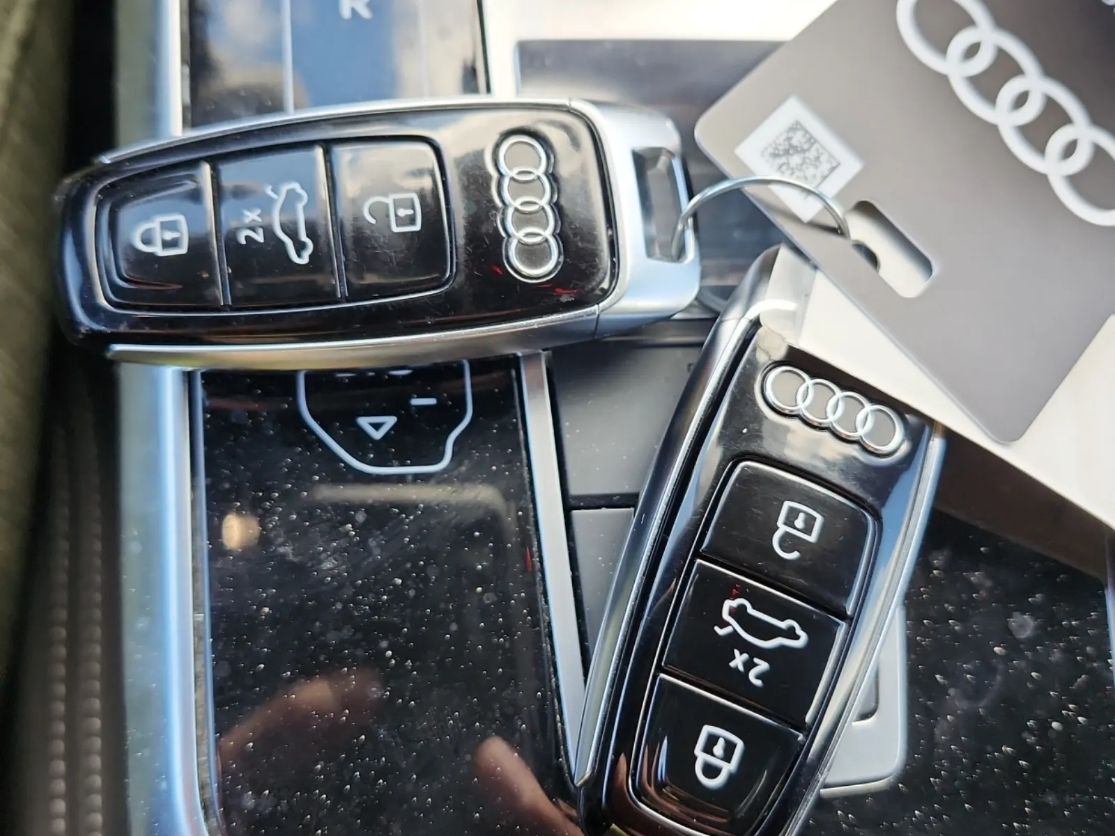 Keys/Fobs/Manual Photo