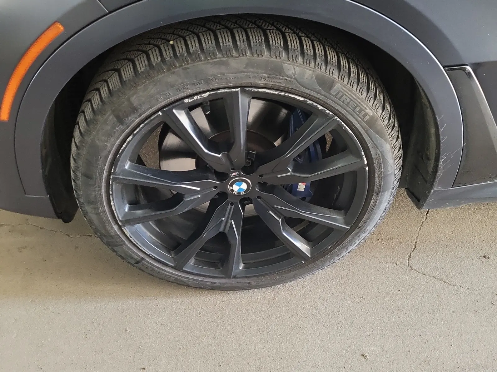 Front driver wheel/tire photo